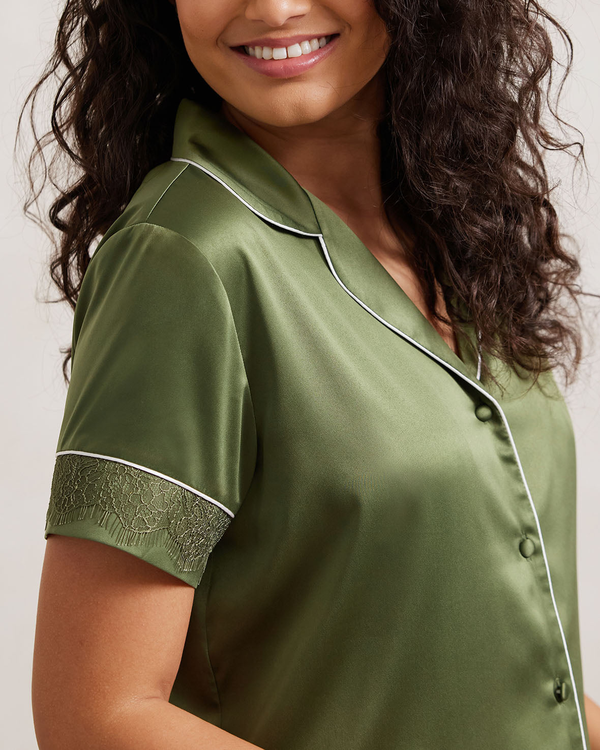 Women's Satin Lace Trim Short Sleeve Long Pajama Set - Forest Green Sleepwear for Comfortable Nights & Relaxation