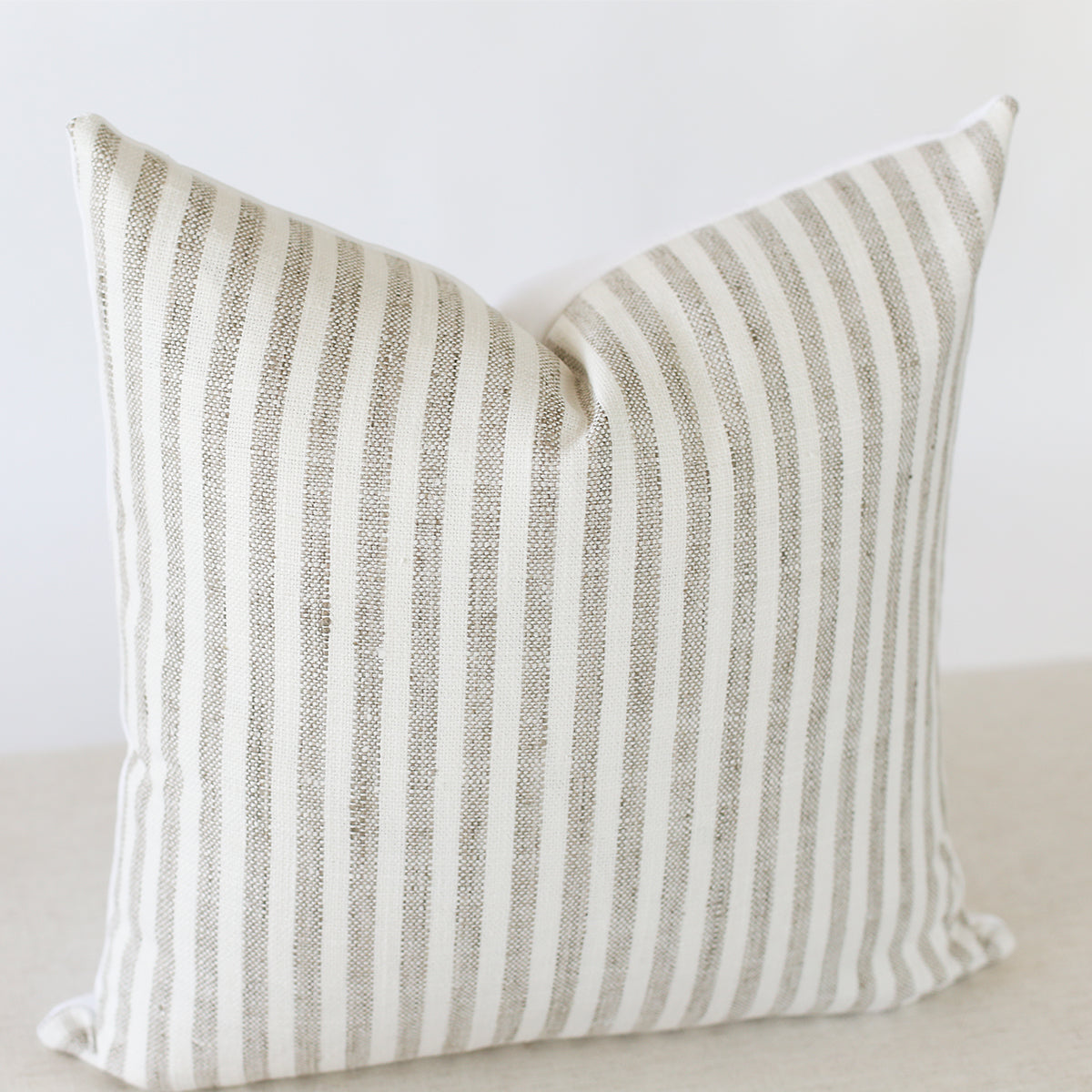 Premium Franklin Pillow Cover - Soft & Breathable Cotton Pillowcase for Home Decor, Bedroom, Living Room, Sofa - Perfect for Cozy Nights & Stylish Interior Design