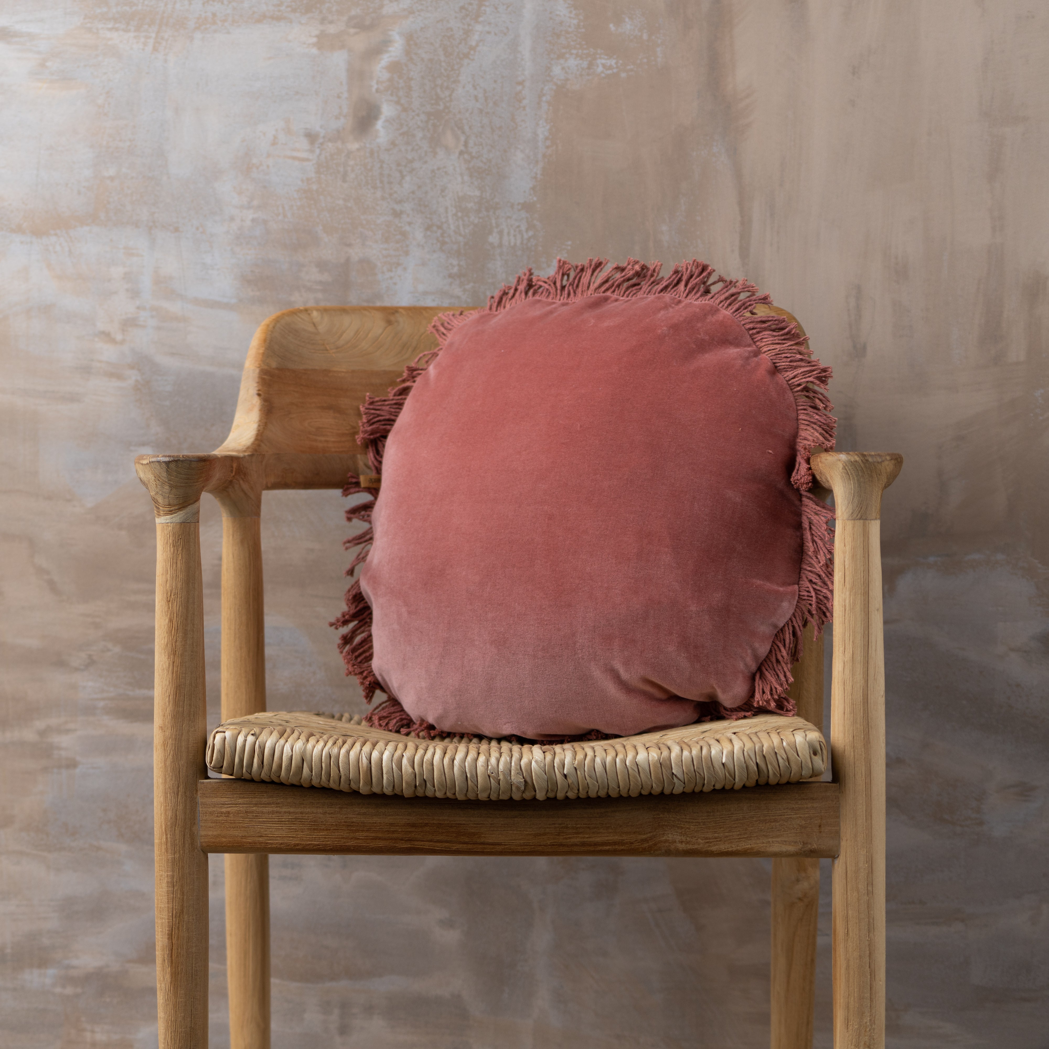 Luxury Velvet Round Throw Pillow Cushion - Soft & Plush Home Decor for Sofa, Bed, Chair - Guava Pink Boho Style Decorative Accent Pillow for Living Room, Bedroom, Nursery