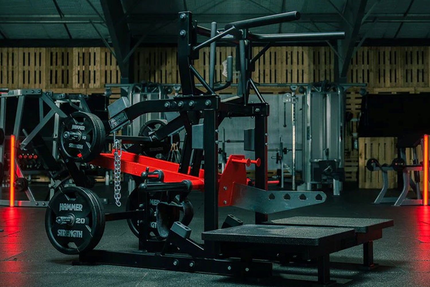 Hammer Strength Plate Loaded Belt Squat Machine - Professional Gym Equipment for Leg Workouts & Strength Training | Perfect for Home Gyms & Commercial Fitness Centers