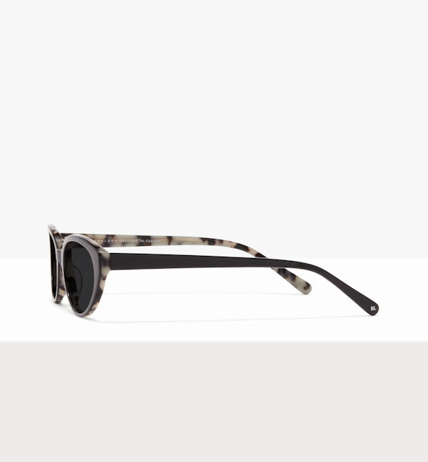 Stylish Mirror Sunglasses for Men & Women - UV Protection, Polarized, Trendy Aviator Design - Perfect for Driving, Beach, and Outdoor Activities