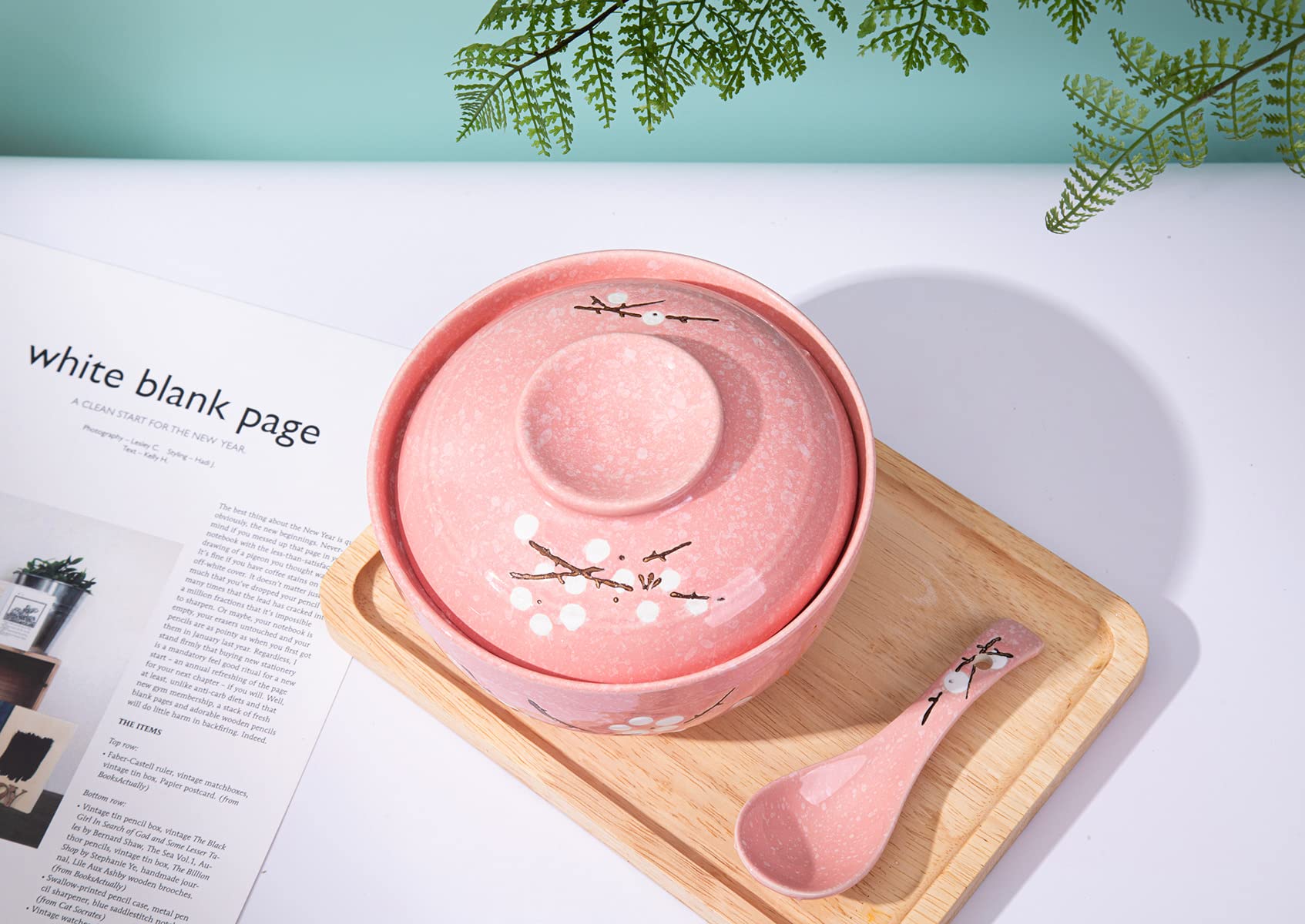 Japanese Hand-Painted Ceramic Ramen Bowls with Spoon - 27.5oz Large Microwave & Dishwasher Safe Soup Bowls - Heat Preserving Pink Rice/Noodle Bowls for Home, Restaurant & Gift Giving