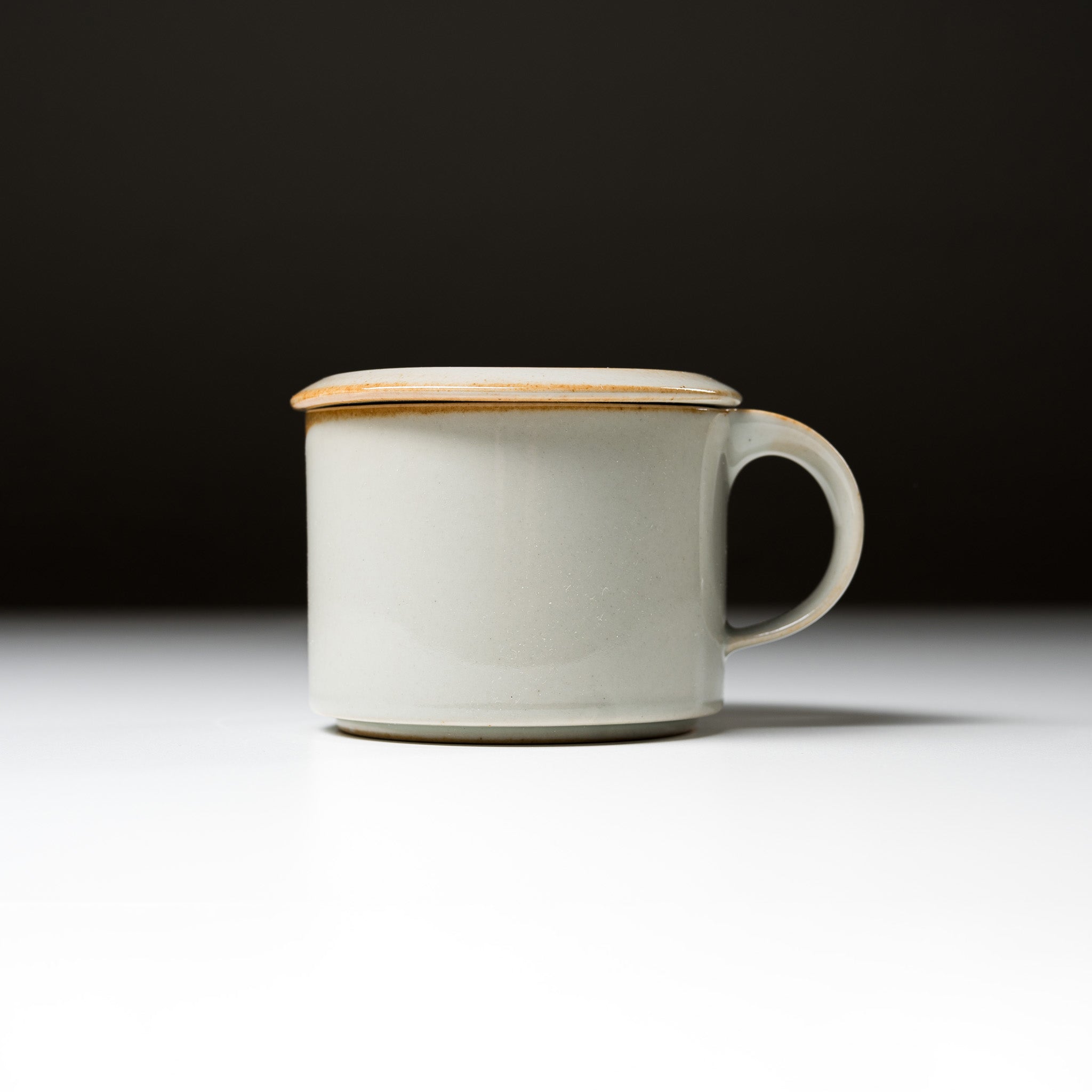 Moderato Ceramic Sugar Pot with Lid - Elegant Sugar Bowl for Coffee & Tea - Perfect for Kitchen, Dining Table, and Breakfast Nook