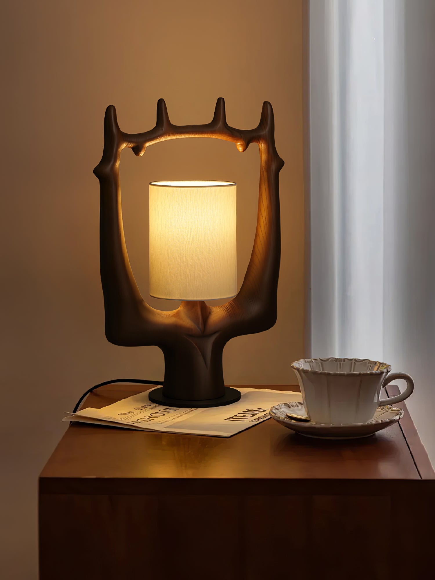 Antler Ring Table Lamp - Rustic Deer Horn Nightstand Light for Bedroom, Living Room, or Cabin Decor - Perfect for Farmhouse, Lodge & Hunting Cabin Ambience