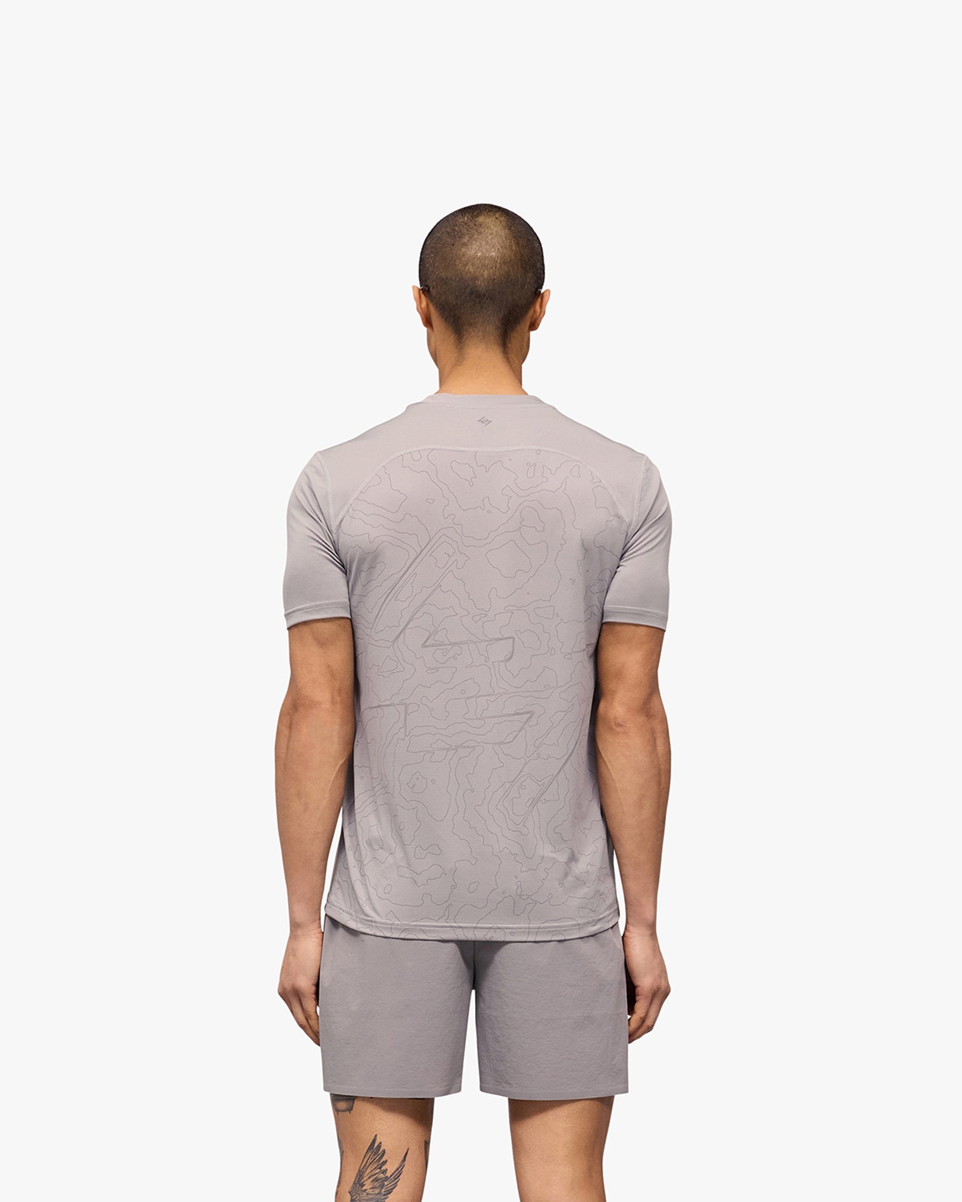 247 Contour Run Performance T-Shirt for Men - Moisture Wicking & Breathable Titanium Activewear - Ideal for Running, Gym & Outdoor Workouts