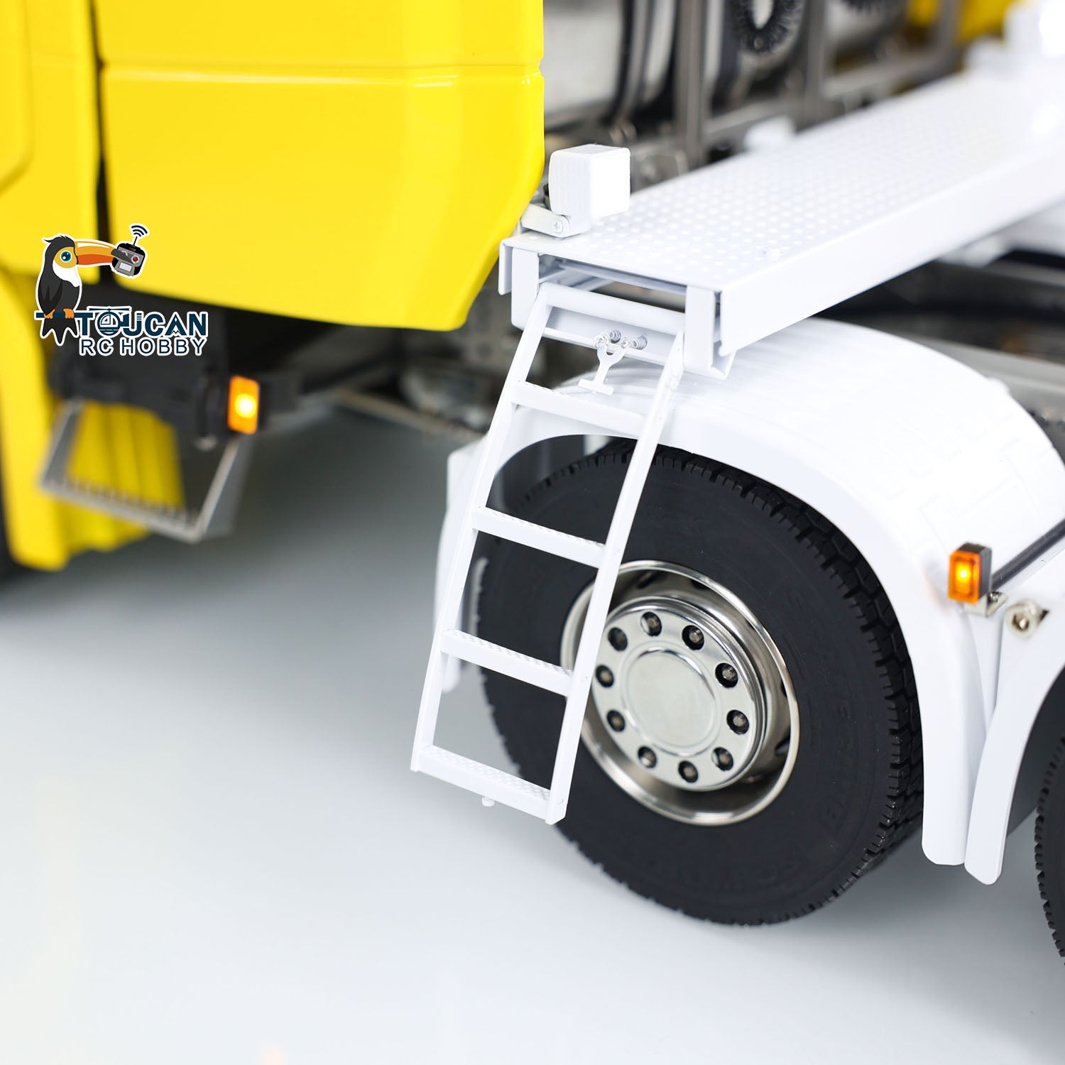 1/14 Scale 770S 8x8 RC Tractor Truck - Ready-to-Run Electric Remote Control Car with Metal Chassis, 3-Speed Gearbox, LED Spotlights & Sound System - Perfect for Off-Road Adventure & Heavy Duty Simulation Play