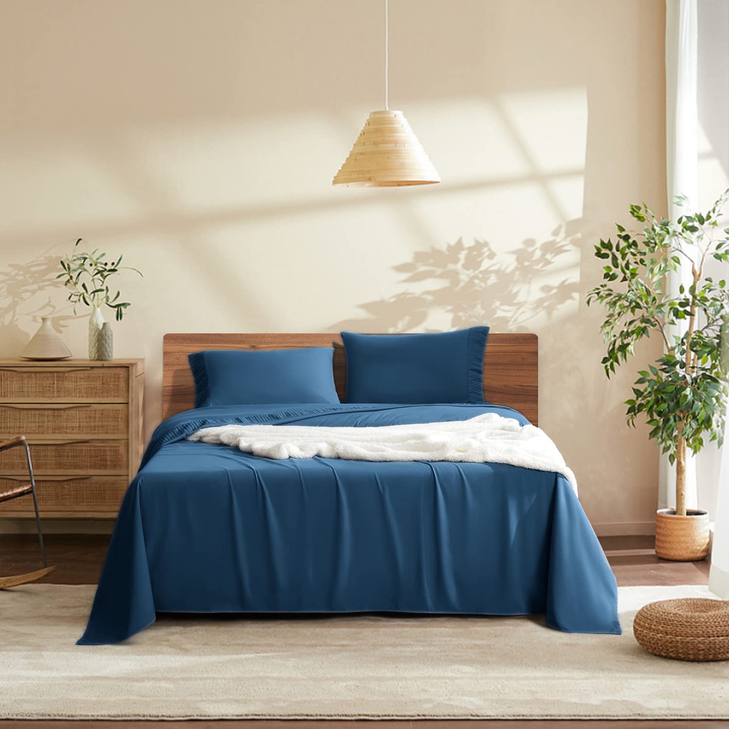 Premium 1800 Thread Count SONORO KATE Bed Sheet Set - Ultra Soft Cooling Microfiber Bedding with Pillowcases (4-Piece, California King, Navy Blue) for Luxury Hotel-Style Comfort at Home