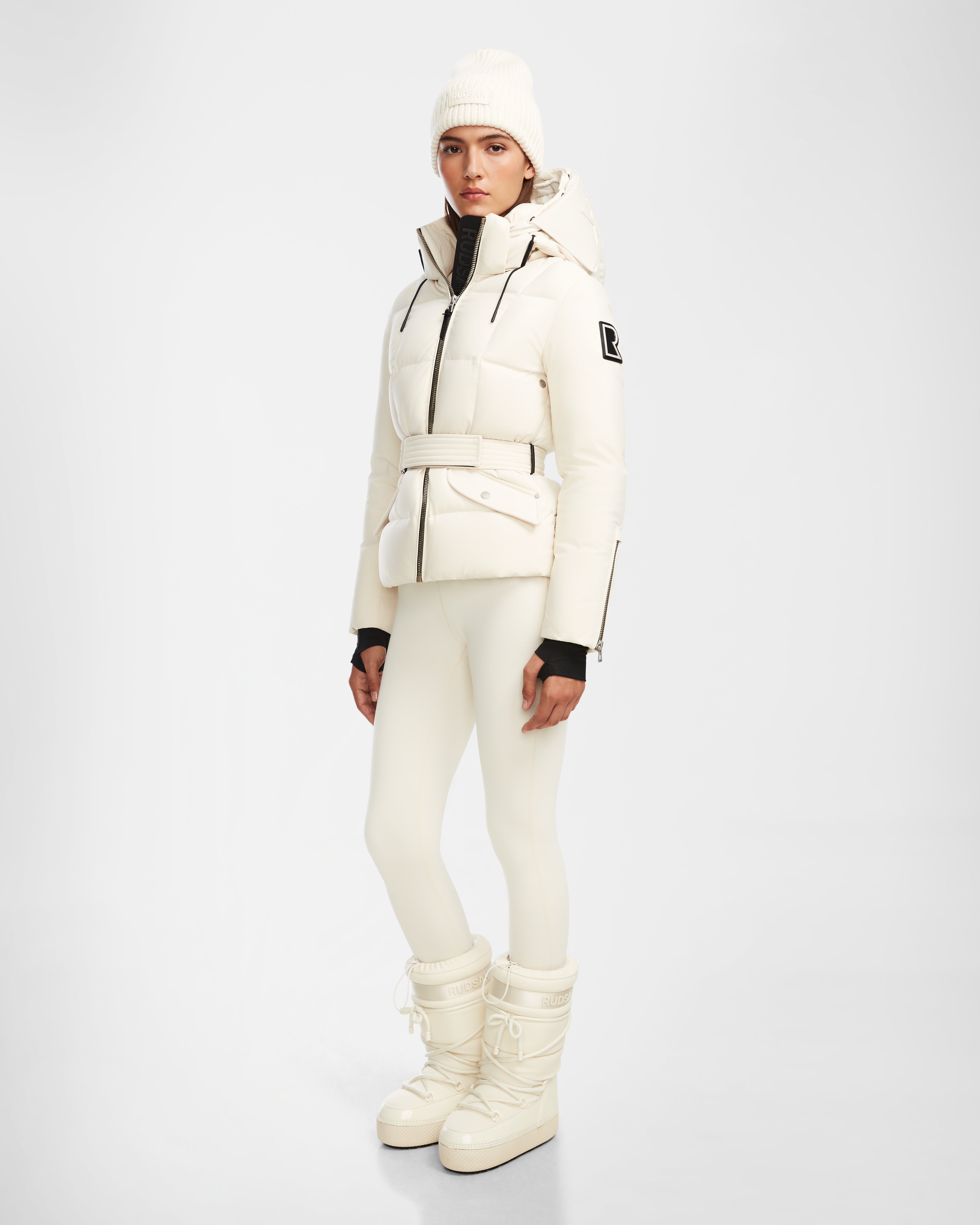 CAIRA 8123599 Iceland - Premium Travel Gear for Adventure & Outdoor Exploration