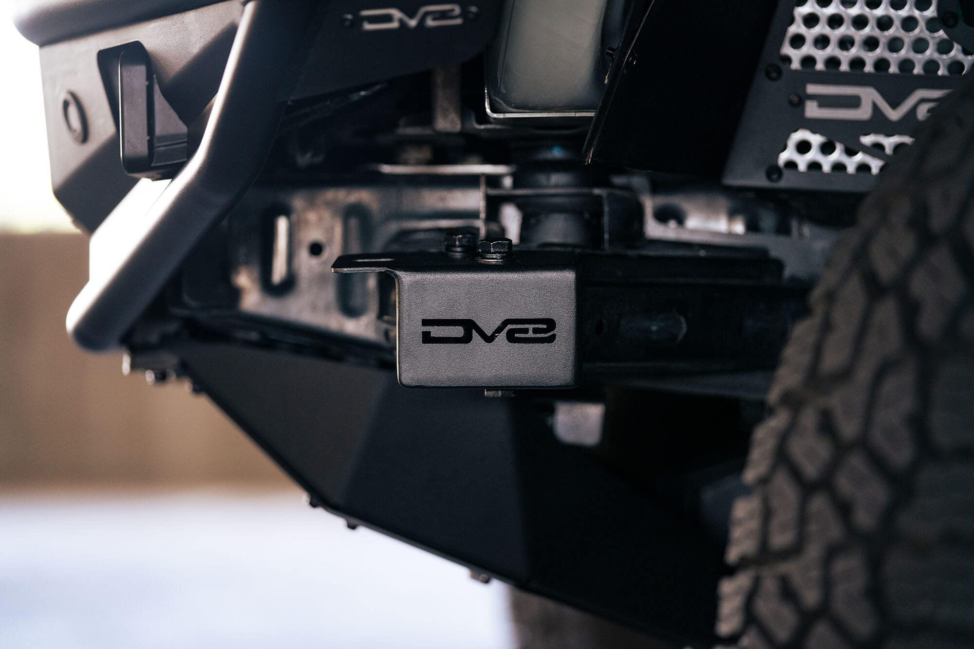 **DV8 Offroad Crash Bar Caps with Accessory Mount for 2021-2022 Ford Bronco | Fits 35
