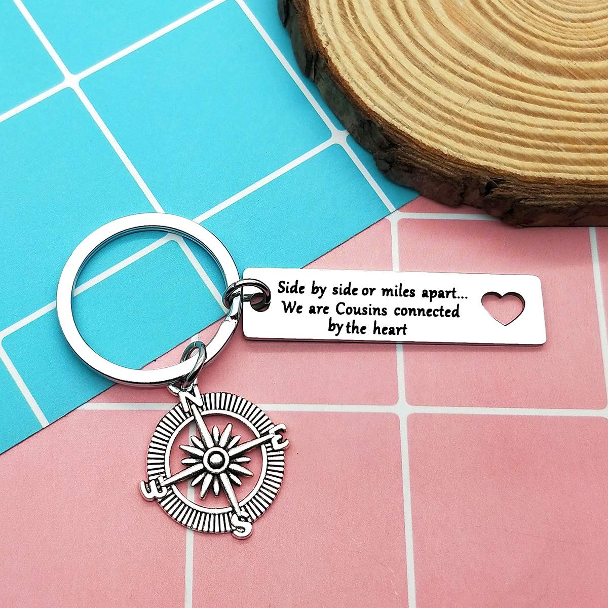 Personalized Cousin Keychain Jewelry - Unique Christmas & Birthday Gift for Cousins - Long Distance & Graduation Gifts for Men & Women - Perfect for Family Reunions, Special Occasions & Keepsakes