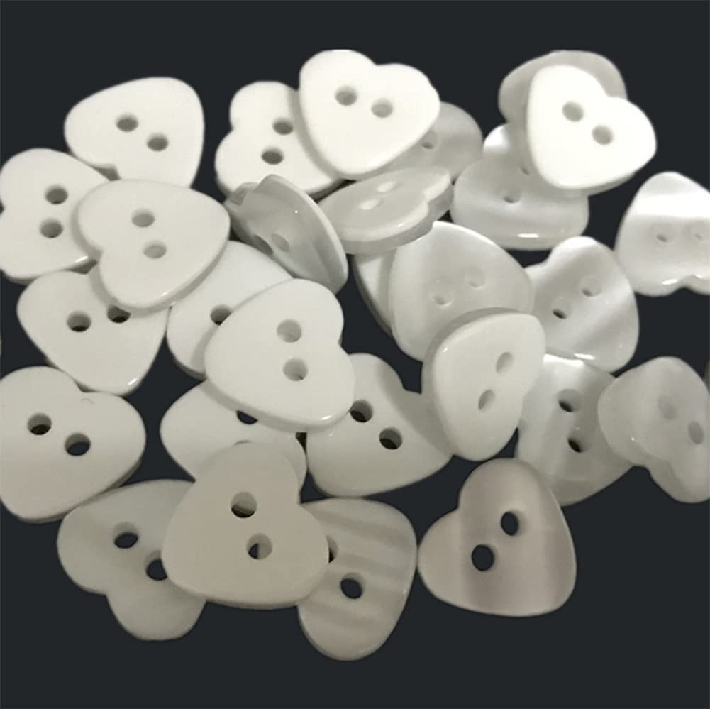 AKOAK 100 Pcs 2 Hole White Heart Resin Buttons for DIY Crafts, Sewing, Scrapbooking & Clothing Decoration - Perfect for Handmade Cards, Garment Embellishments and Craft Projects