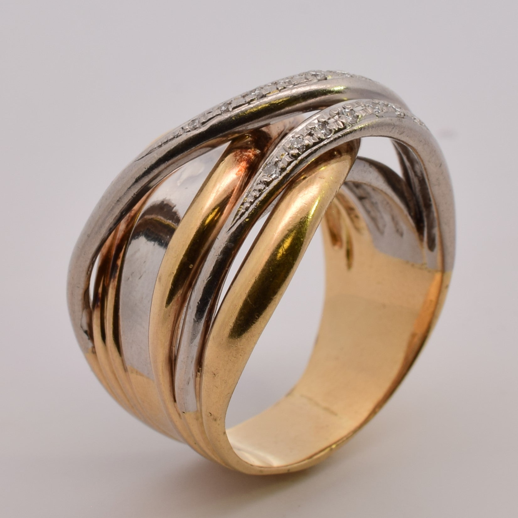 Elegant Two Tone Crossover Diamond Ring - 0.12ctw, Size 9 | Perfect for Engagement, Anniversary & Special Occasions