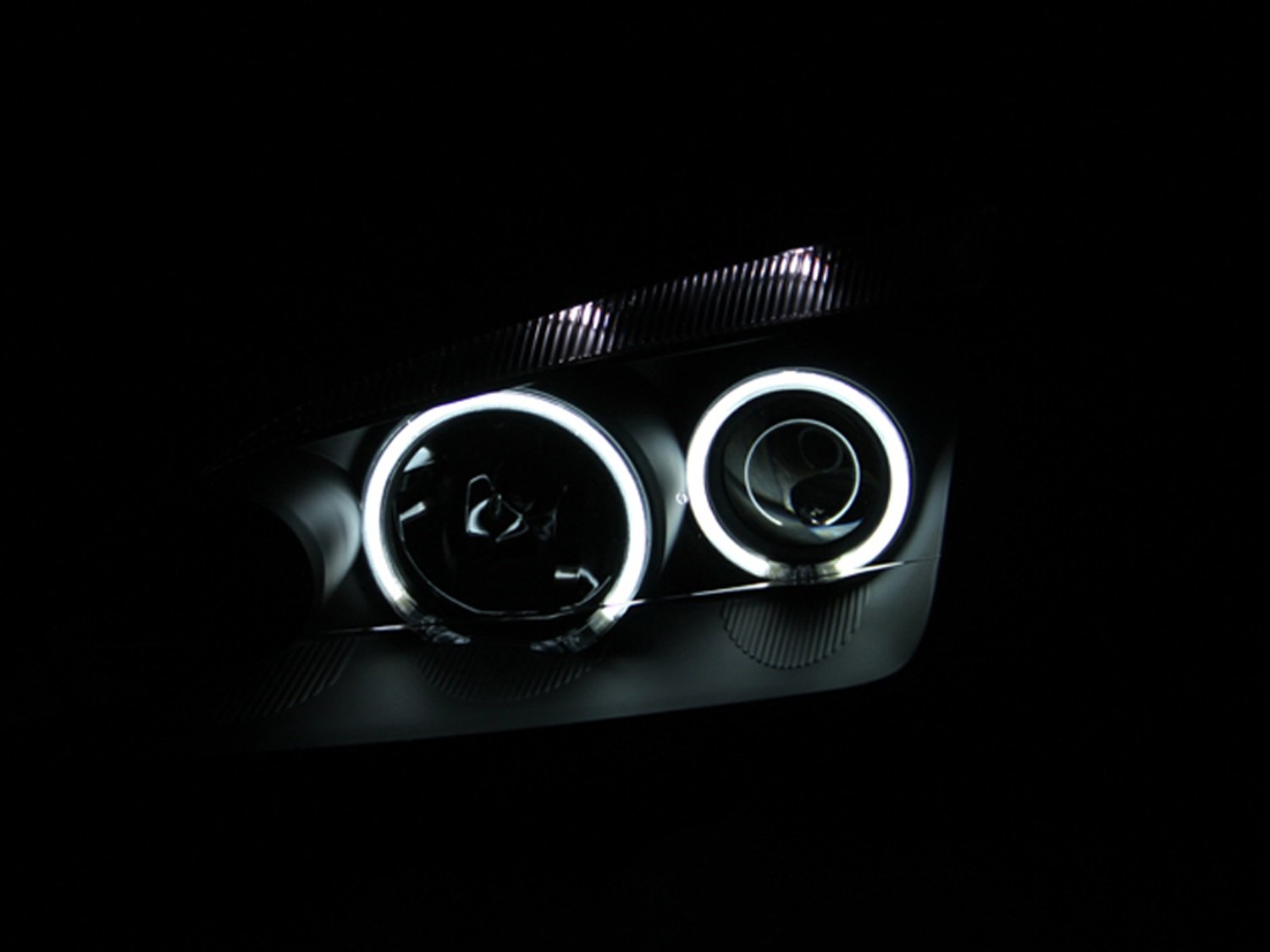 Anzo USA 121198 Ford Focus Black Clear Projector Headlights with LED Halos - Complete Pair Replacement for Enhanced Night Driving & Style Upgrade
