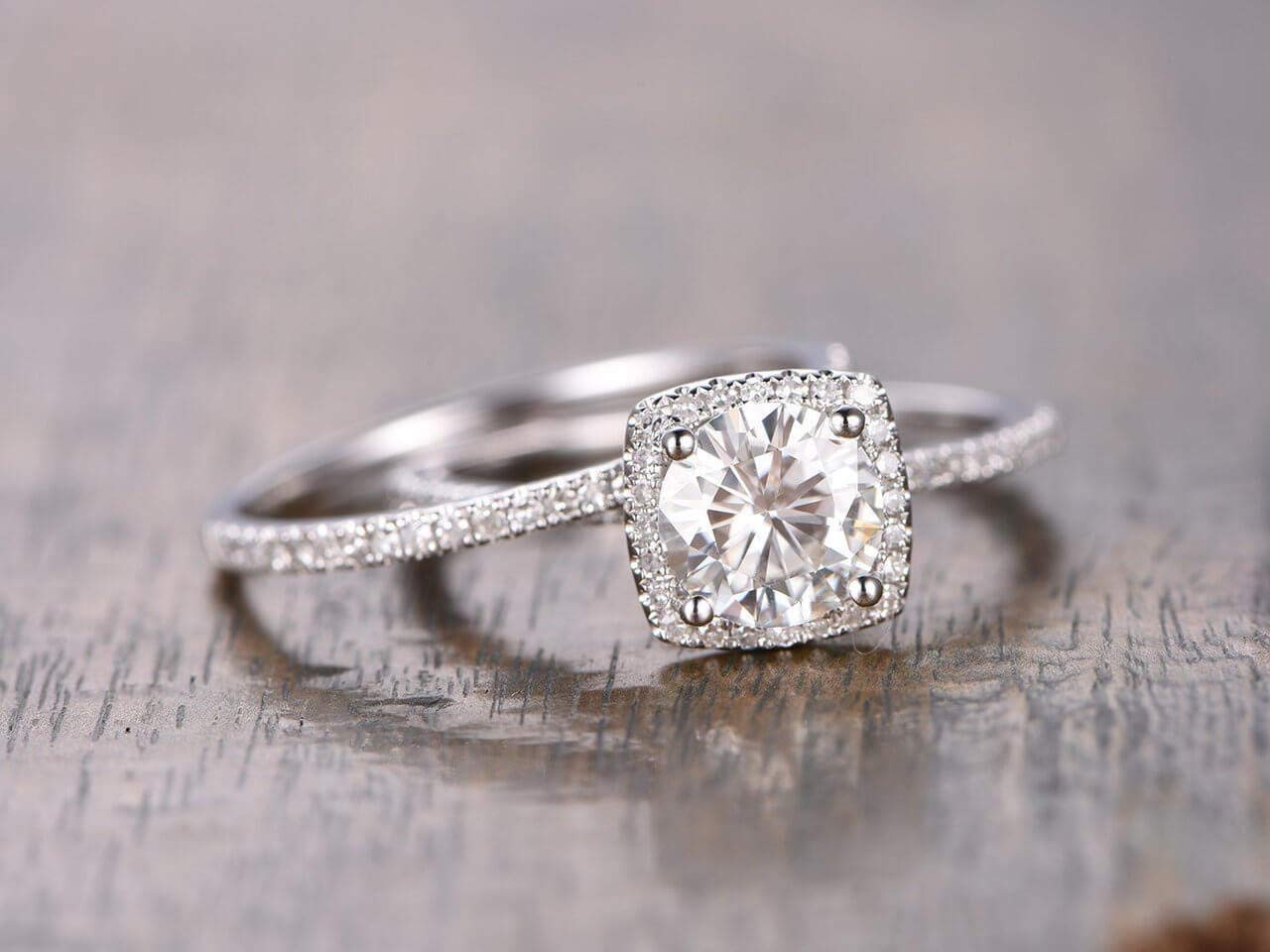 1.50 Carat Halo Moissanite & Diamond Engagement Ring Set in 14K White Gold - Elegant Wedding Jewelry for Brides, Anniversary Gifts, Proposal & Special Occasions
