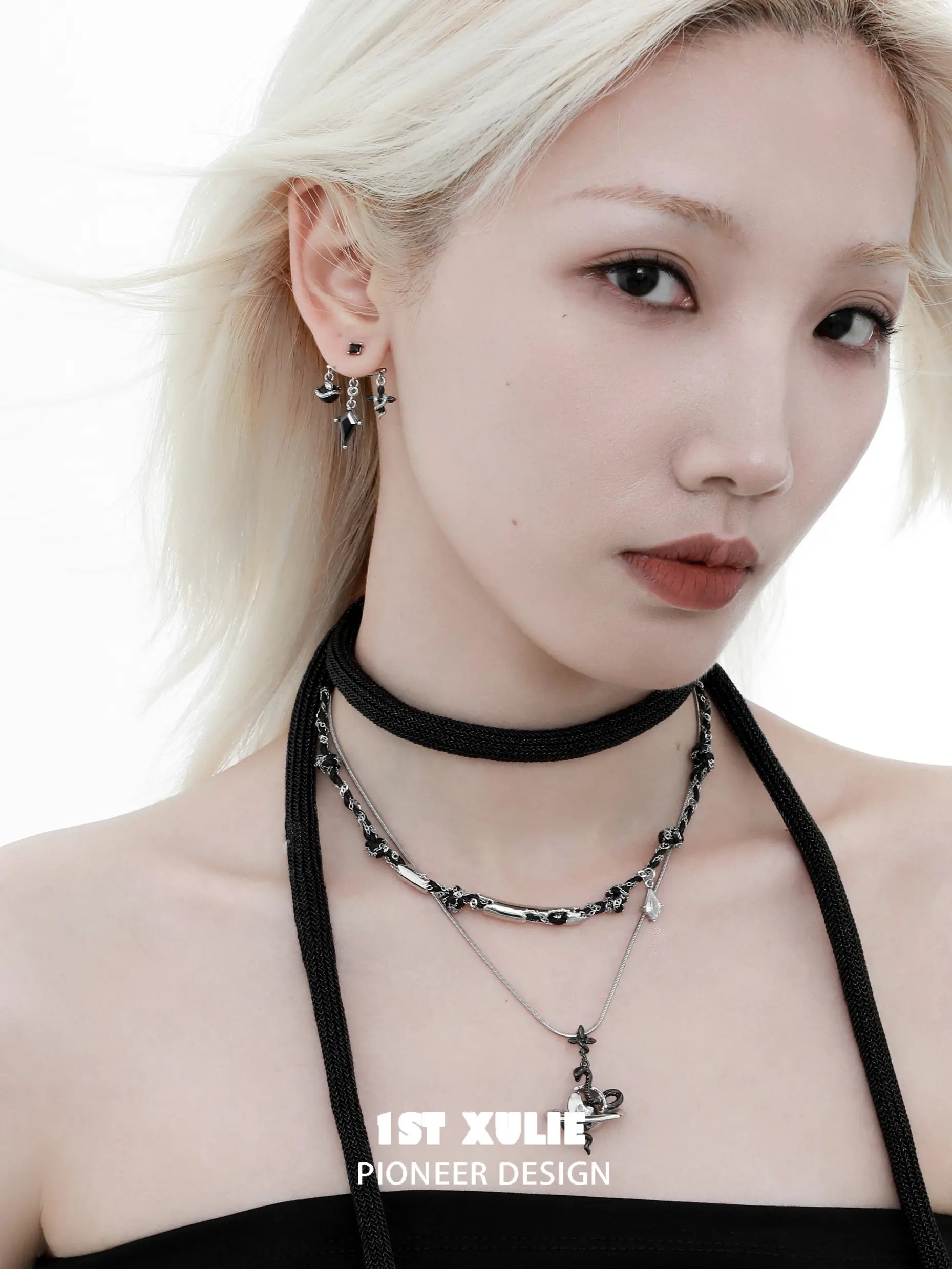 18k Platinum Plated Snake Bite Serpent Link Pendant Necklace - White & Black Entwined Design for Gothic Jewelry Lovers | Perfect for Halloween, Dark Fashion & Statement Accessories