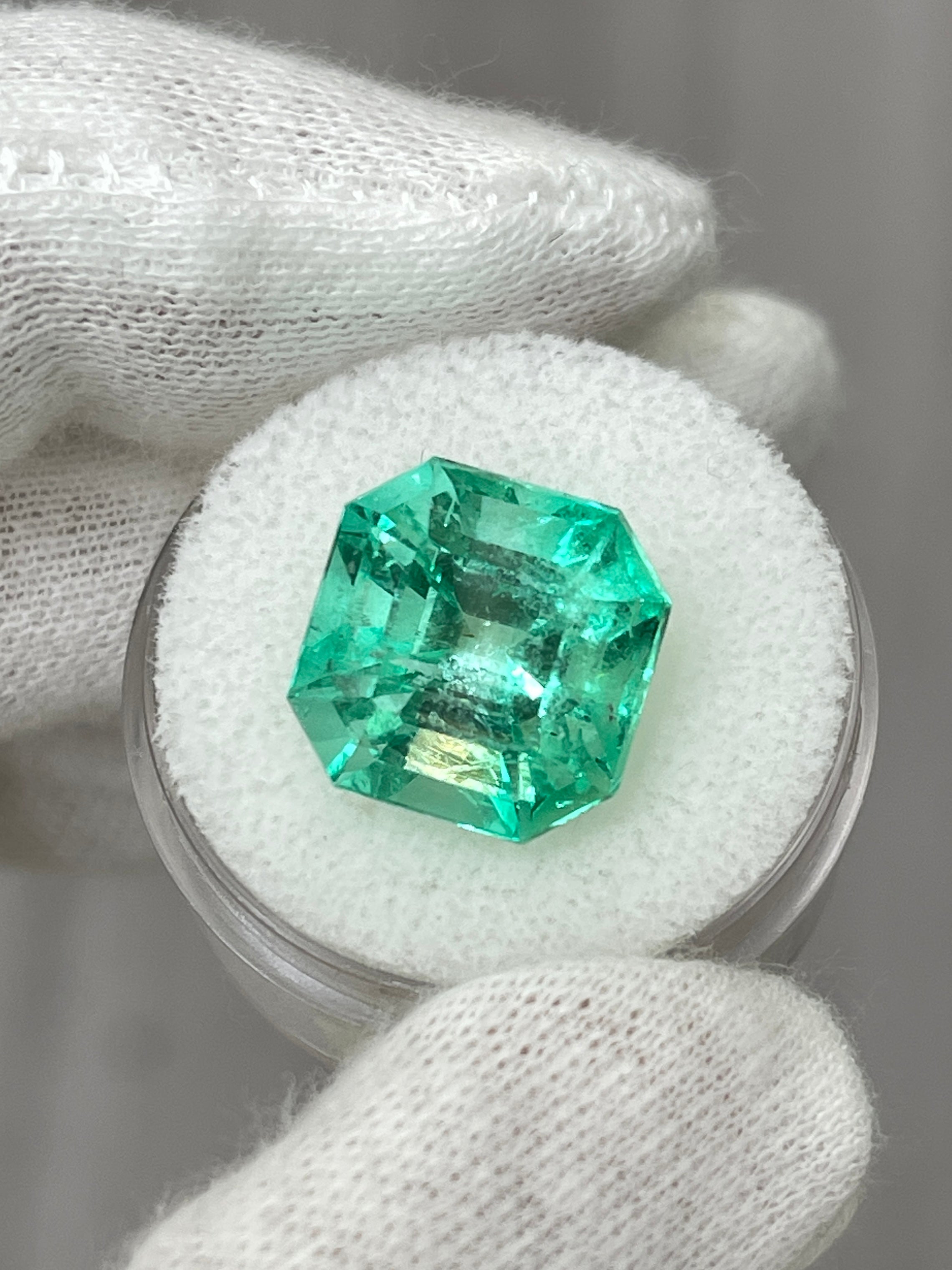 10.49 Carat Natural Colombian Emerald - 13x13mm Asscher Cut Loose Gemstone for Jewelry Making, Engagement Rings & Luxury Gifts