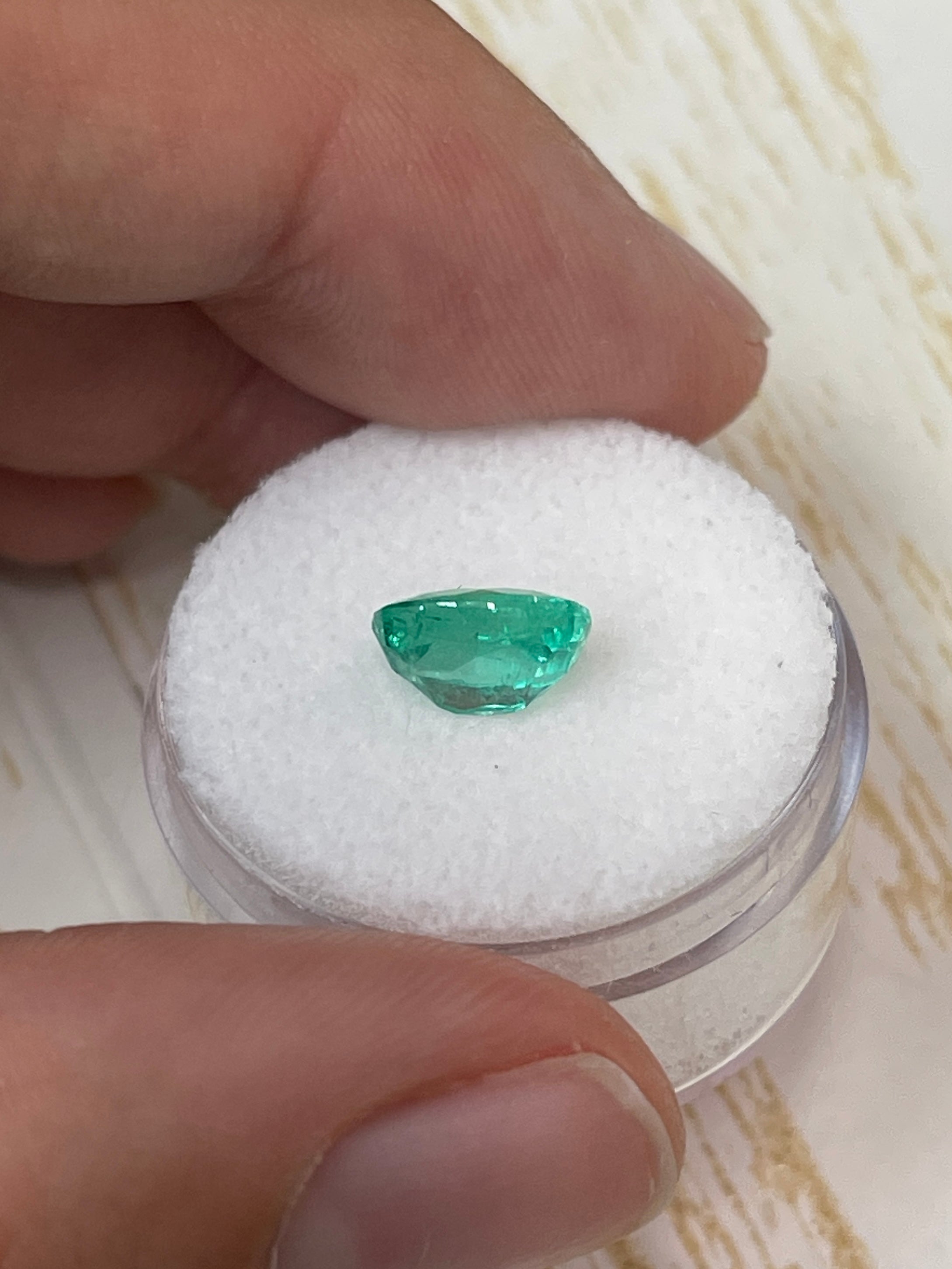 1.81 Carat 9x7mm Eye-Clean Bluish Green Natural Colombian Emerald Loose Gemstone - Oval Cut for Jewelry Making, Engagement Rings & Fine Collections