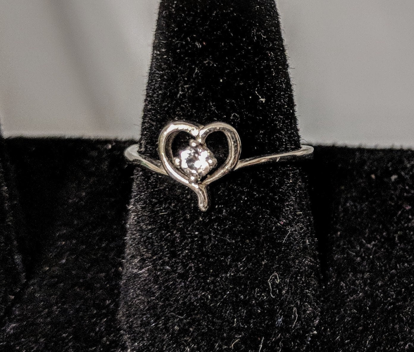 Natural Gemstone Heart Ring in Sterling Silver - Citrine, Chrome Diopside, Garnet, Peridot, Topaz & Amethyst Birthstone Jewelry | Romantic Gift for Her, Anniversary, Valentine's Day | Perfect for Everyday Wear & Special Occasions