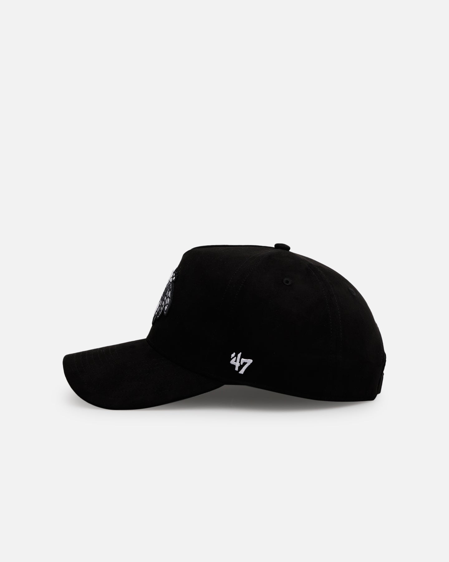 47 Brand Chicago Blackhawks Ultrasuede MVP Strapback Hat - Black/White Adjustable Snapback for Men & Women - Perfect for Game Day, Sports Events & Casual Wear