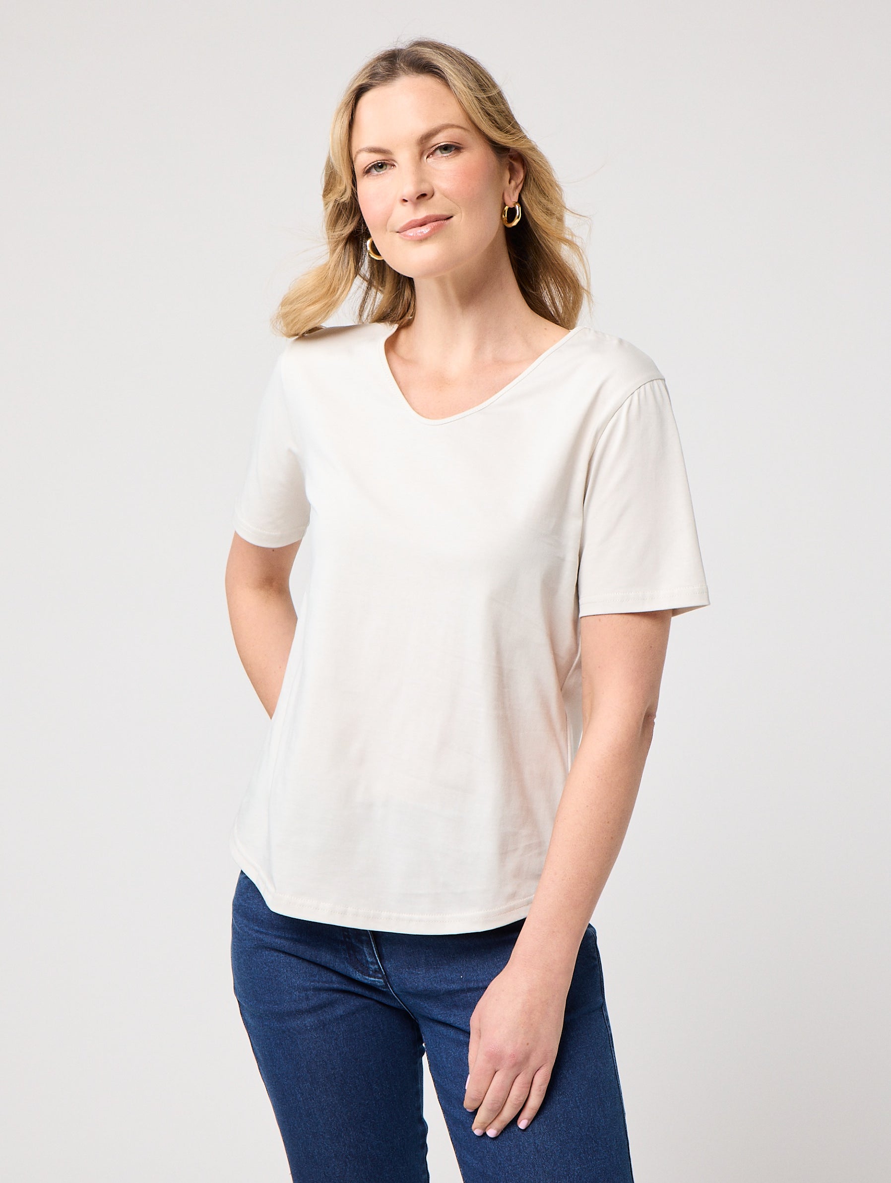 Cleo Tee Bacrm021 142490 - Stylish Women's T-Shirt for Casual Wear & Everyday Outfits
