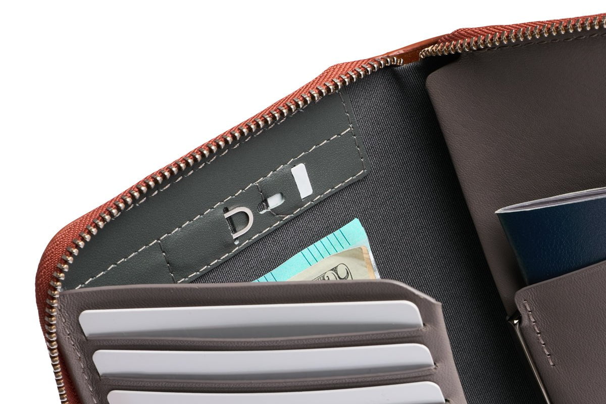 Bellroy Travel Folio Second Edition - Premium Leather Passport Holder & Travel Wallet for Men & Women - Perfect for Airports, Business Trips & International Travel