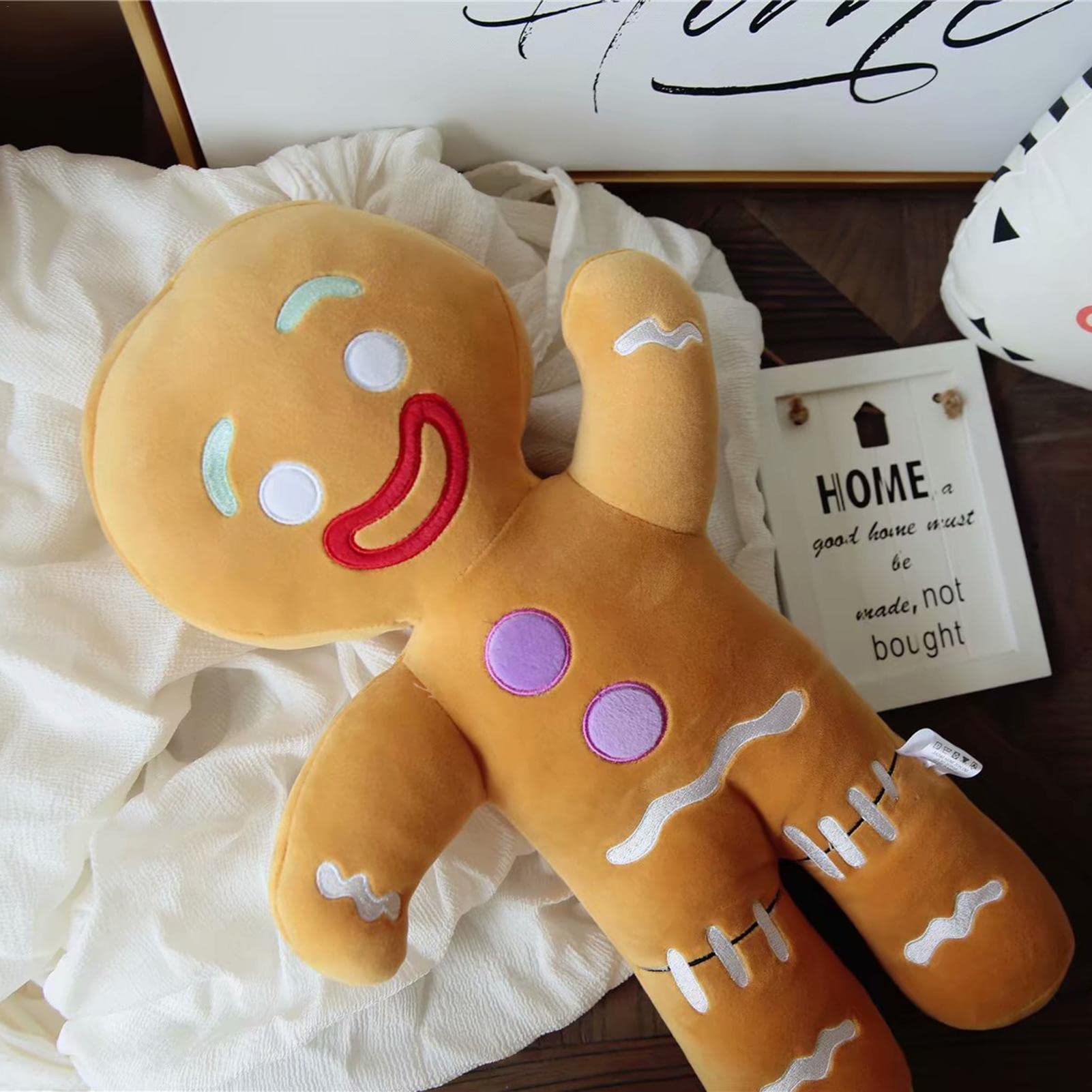 Voiakiu Christmas Gingerbread Man Plush Toy - Soft Stuffed Doll for Holiday Decorations, Festive Home Decor & Cozy Gift Idea | Perfect for Tree Ornaments, Stocking Stuffers & Seasonal Celebrations