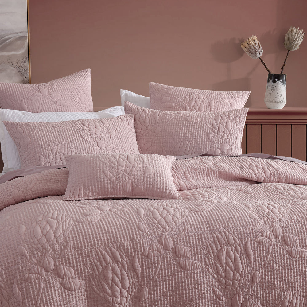 Luxury Flourish Rose Quilt Cover Set King Size - Elegant Floral Bedding for Master Bedroom | Perfect for Romantic Bedroom Decor & Guest Room Upgrade