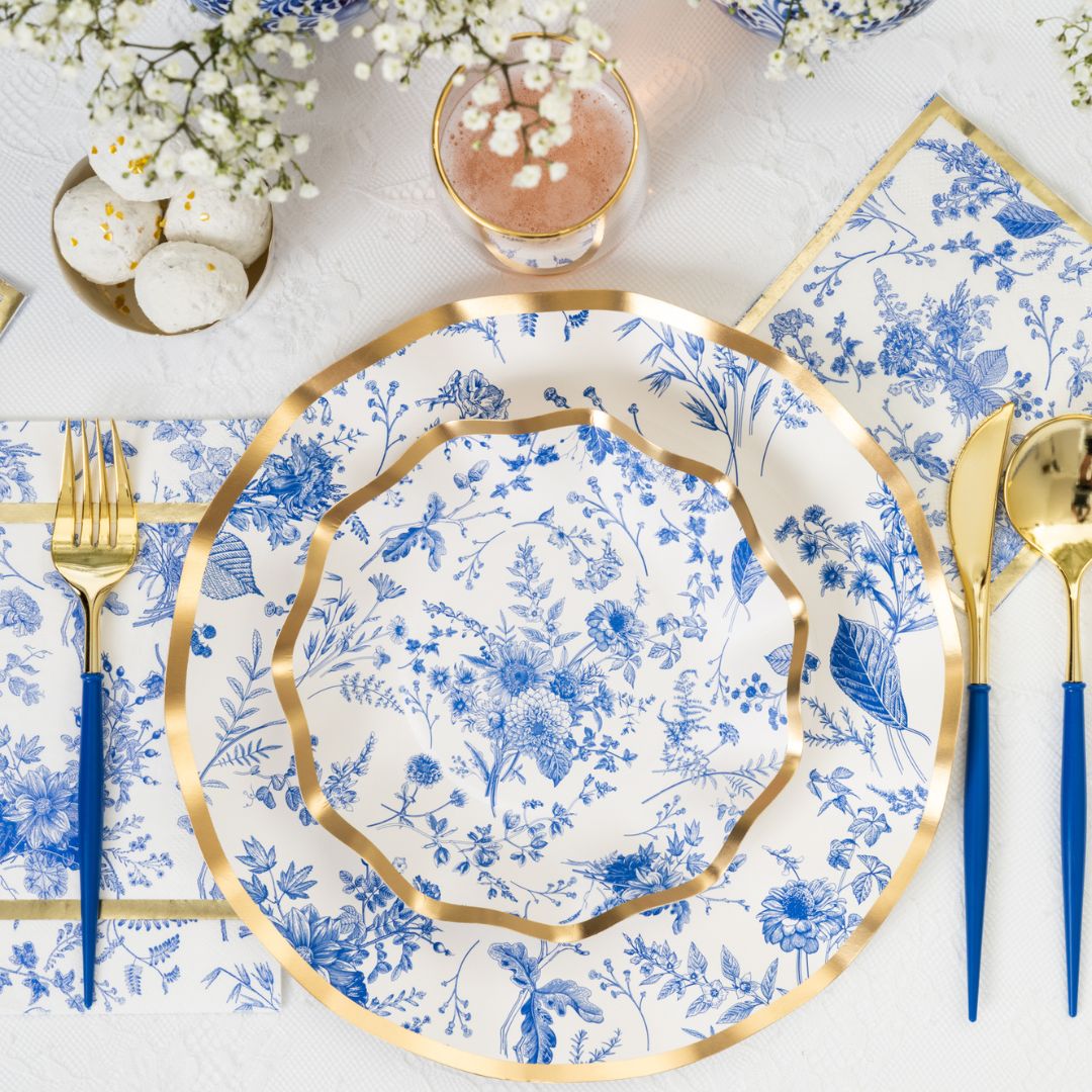 Eco-Friendly Wavy Paper Dinner Plates - 8 Pack, Disposable Party Plates for Weddings, Birthdays & Picnics - Biodegradable & Stylish Tableware