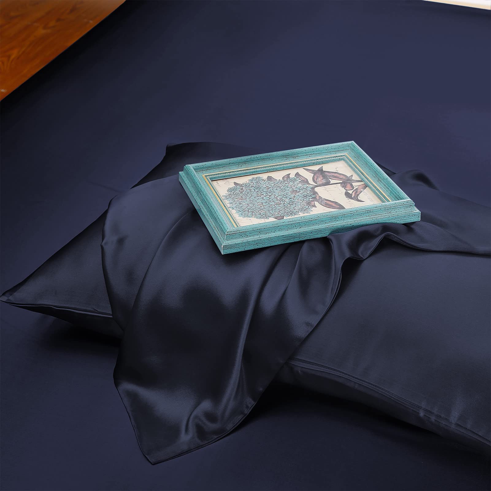 LILYSILK 4-Piece 100% Pure Mulberry Silk Bedding Set - 19 Momme Twin Size with Flat Sheet, Fitted Sheet & Oxford Pillowcases (Navy Blue) | Luxury Soft Silk Sheets for Comfortable Sleep & Hotel-Style Bedroom Decor