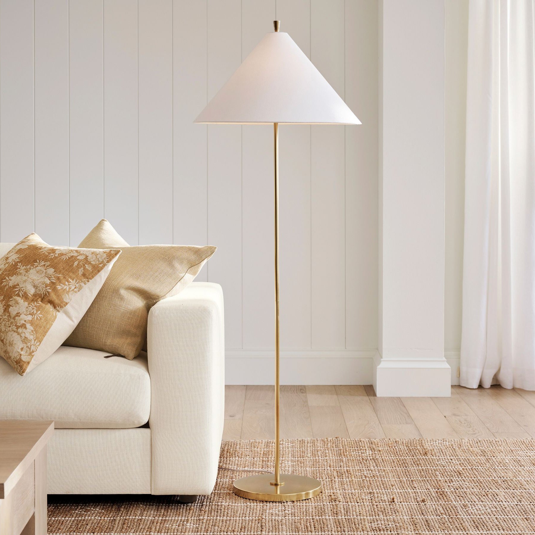 Ellis Modern Floor Lamp - Adjustable Brightness LED Standing Light for Living Room, Bedroom & Office - Energy Efficient Home Decor Lighting for Reading & Relaxation