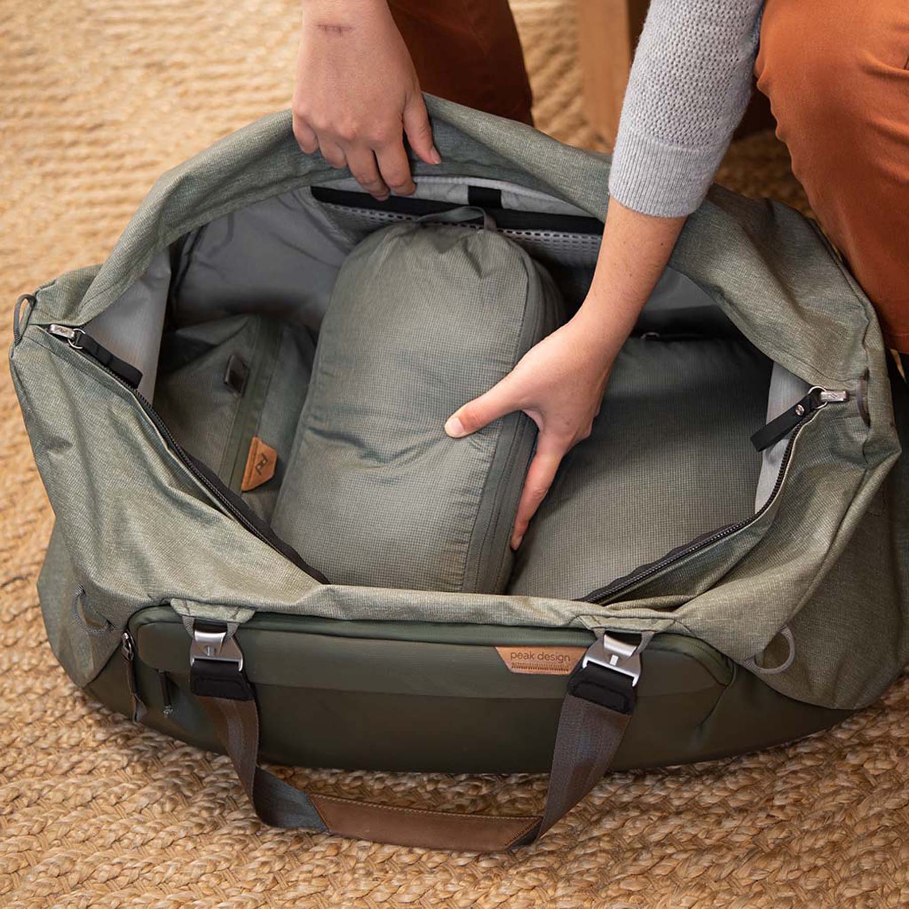 Peak Design Packing Cube Small - Lightweight Travel Organizer for Clothes & Accessories - Perfect for Suitcases, Backpacks & Carry-On Luggage