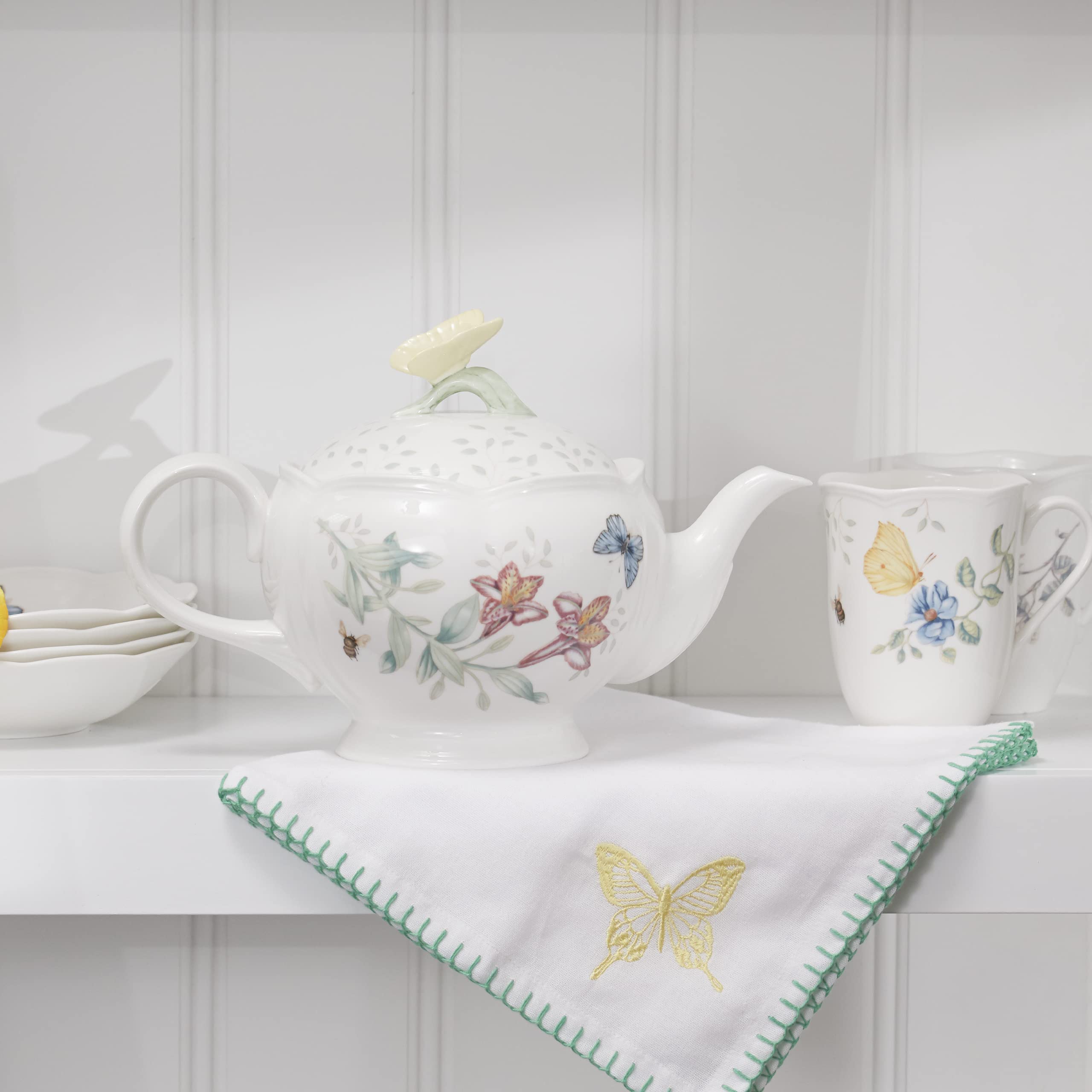 Lenox Butterfly Meadow Teapot - 2.8 LB Floral Porcelain Teapot with Lid - Perfect for Afternoon Tea, Bridal Showers & Garden Parties