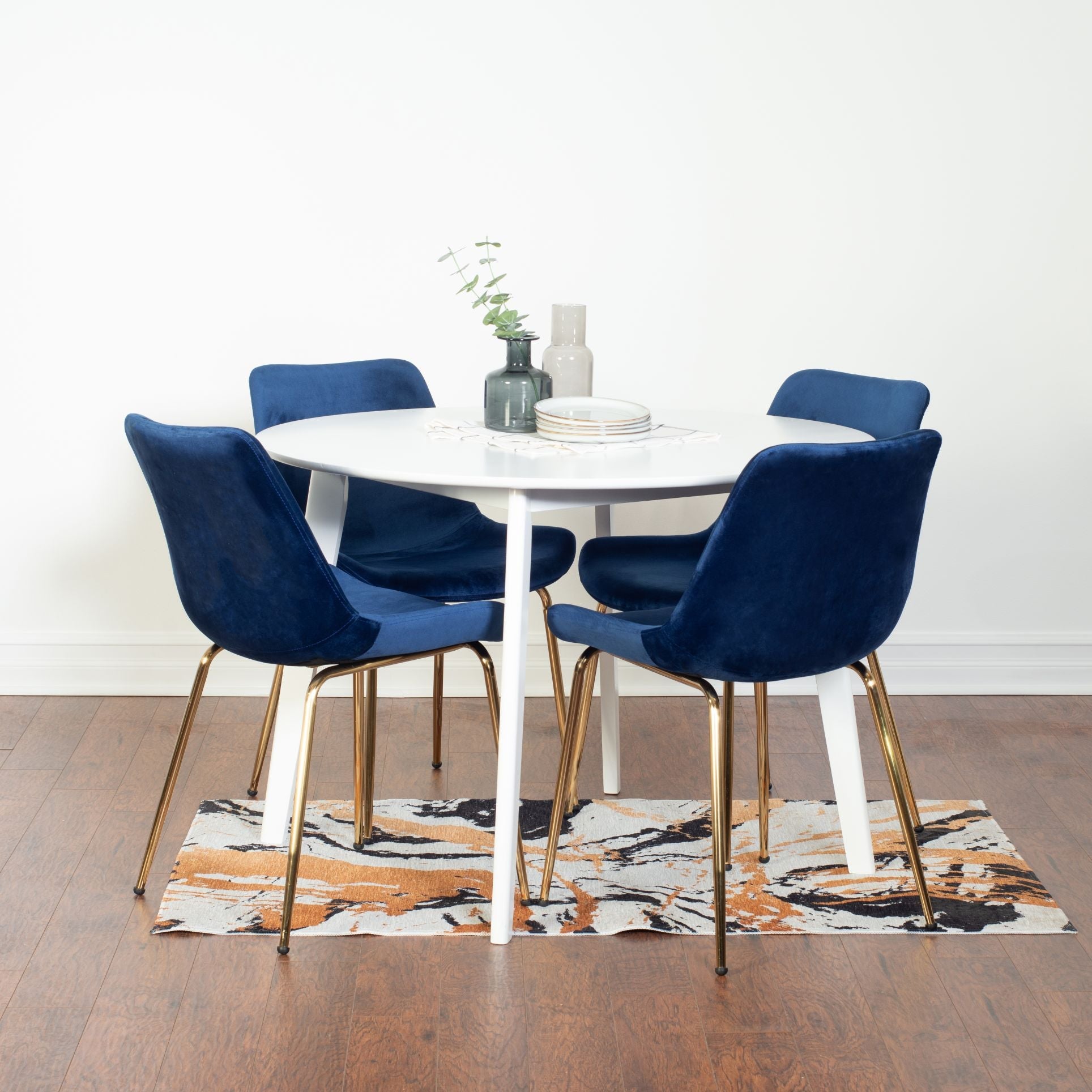 Roundhill Furniture Aufurr Contemporary 5-Piece White Round Dining Table Set with 4 Chairs - Perfect for Small Spaces, Breakfast Nooks & Modern Kitchens
