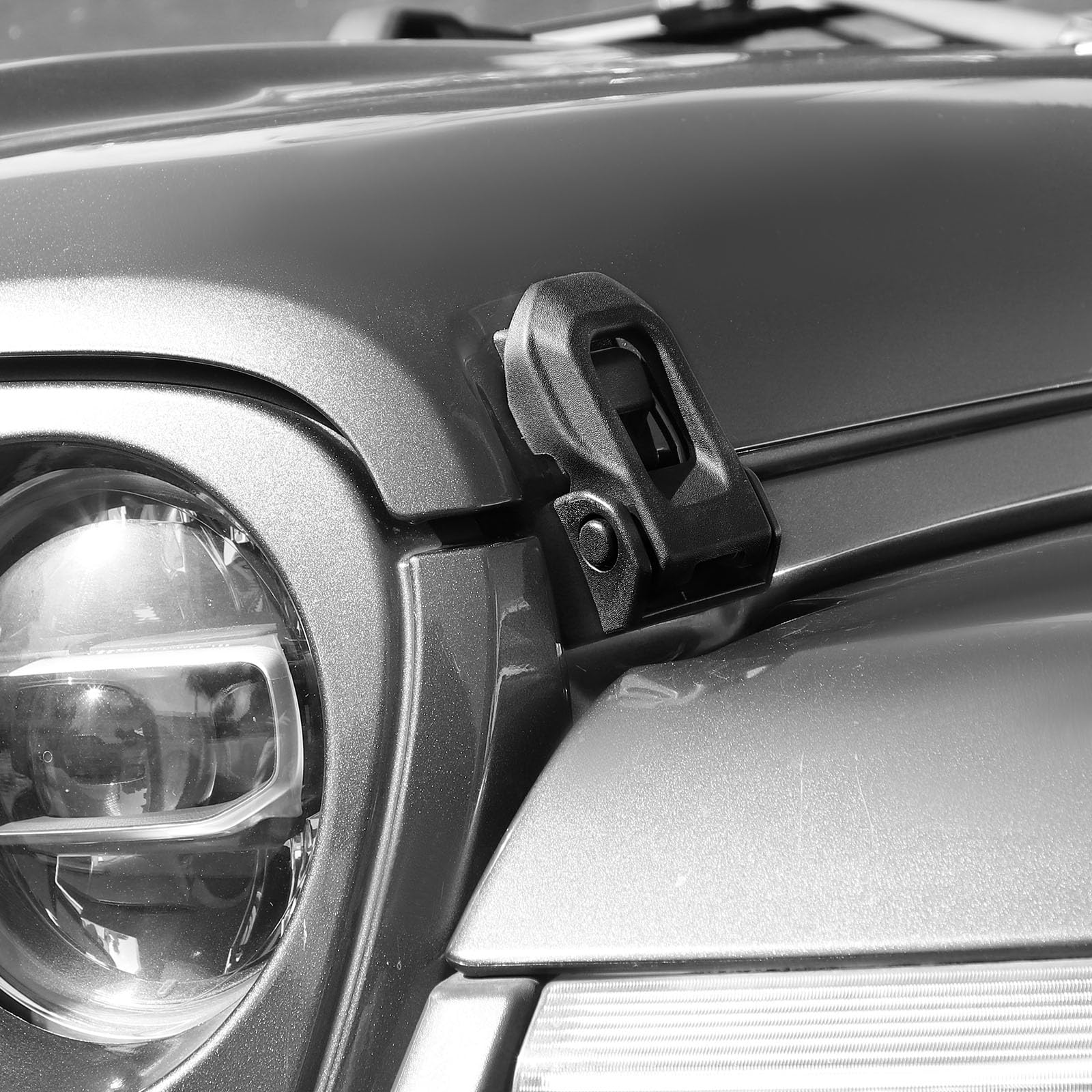 Jeep Wrangler JL JLU & Gladiator JT Hood Latches Kit (2018-2024) - OEM Style Black Hood Catches - 2pcs - Perfect for Off-Roading & Extreme Weather Protection