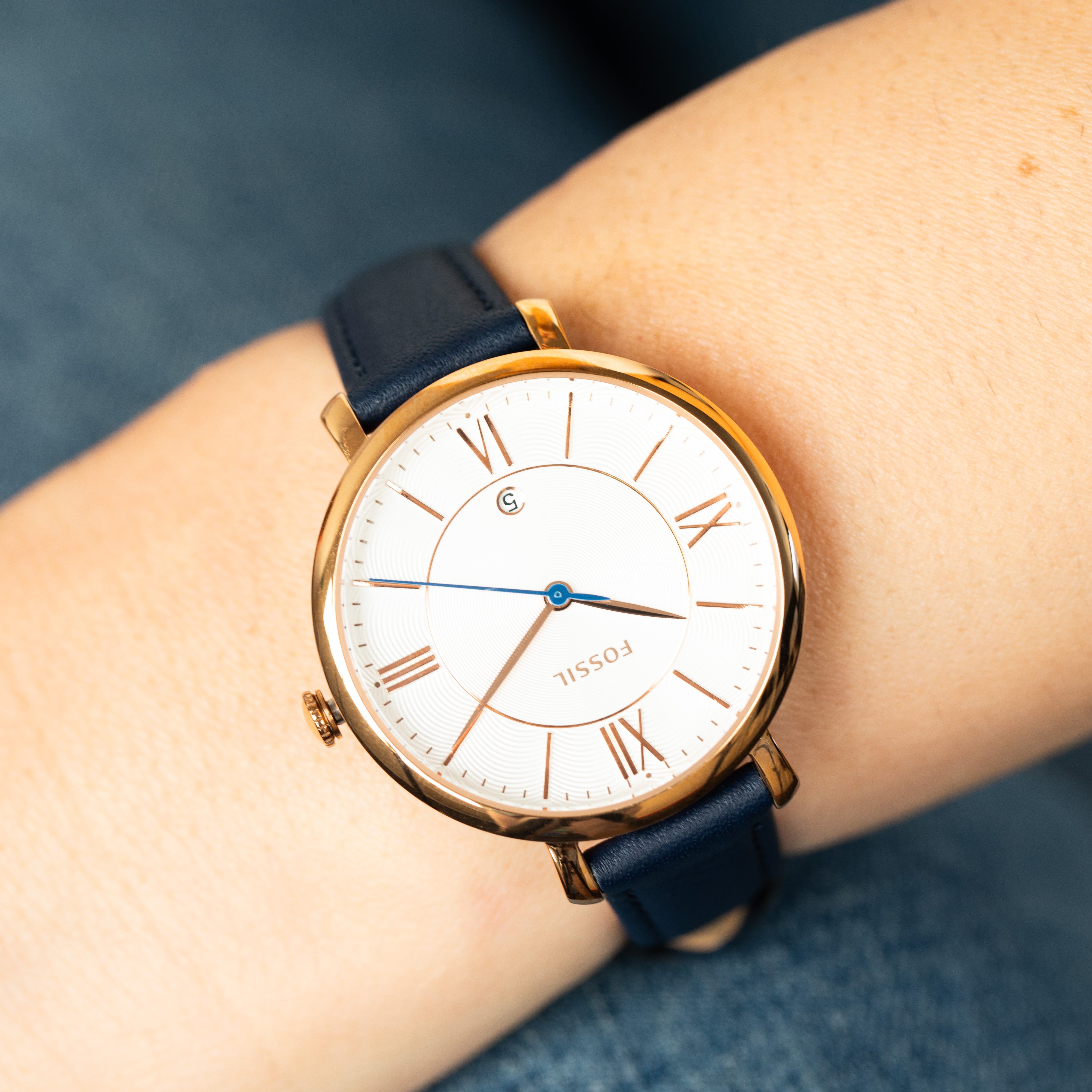 Fossil Jacqueline ES3843 Women's Watch - Stylish Analog Leather Strap Timepiece for Everyday Wear & Office Fashion