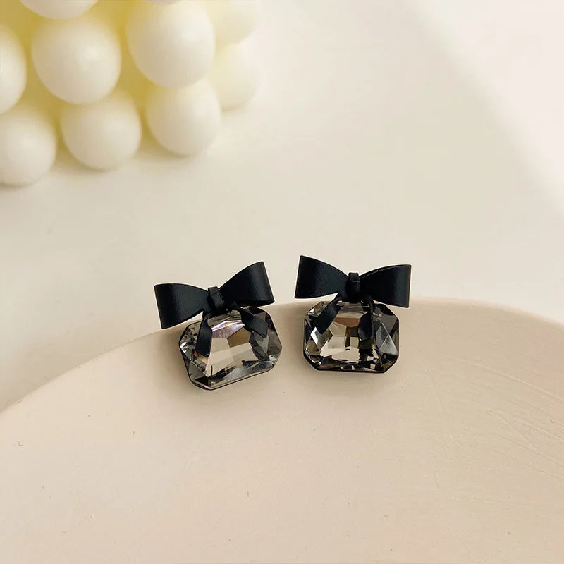 Elegant Heart-Shaped Stud Earrings for Women - Perfect for Valentine's Day, Anniversary & Romantic Date Night Gifts