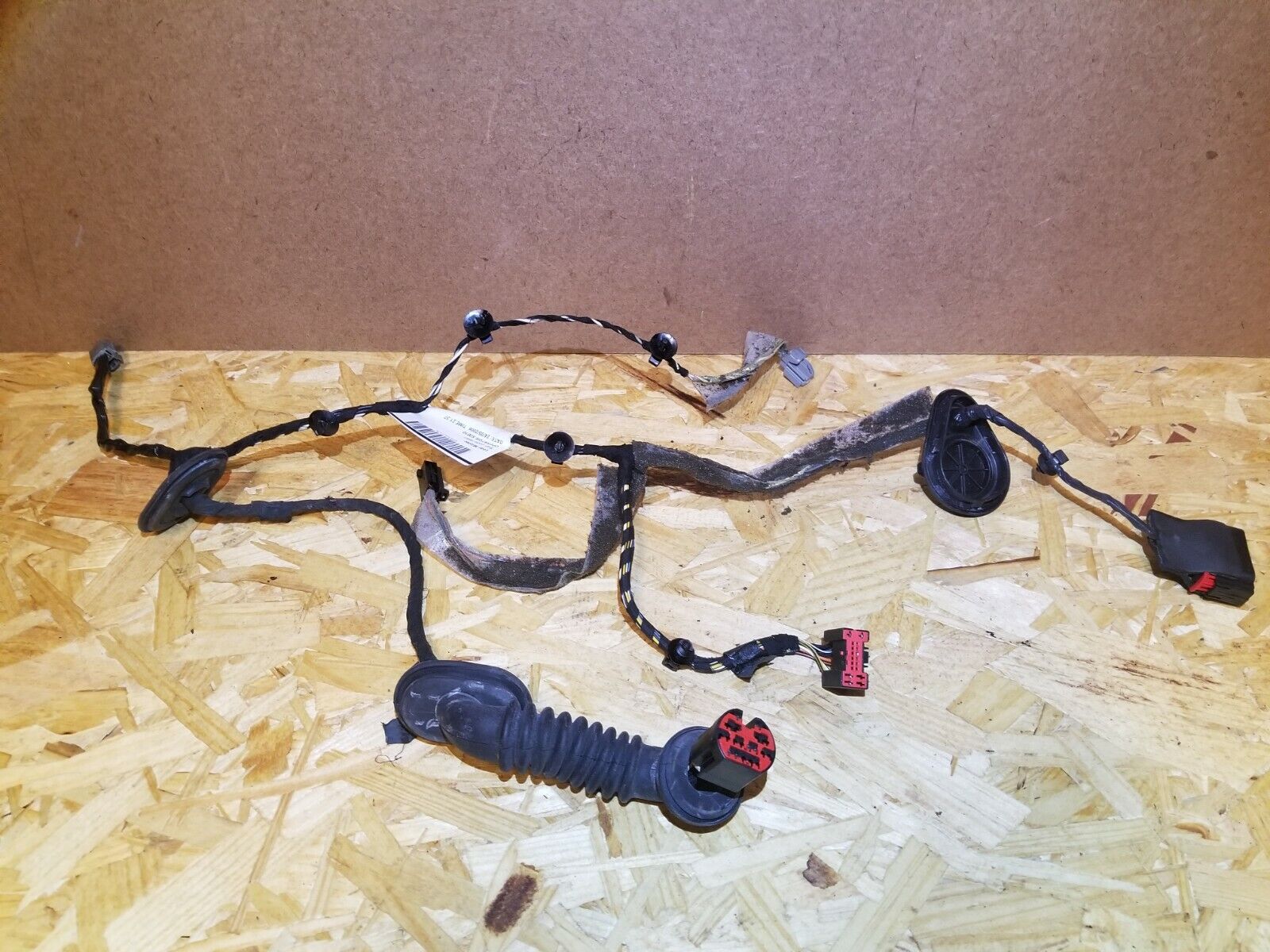 05 06 07 Volvo S40 Rear Left Driver Side Door Wire Harness OEM - Replacement Electrical Connector for Volvo S40 Sedan - Perfect for DIY Car Repairs and Electrical System Maintenance