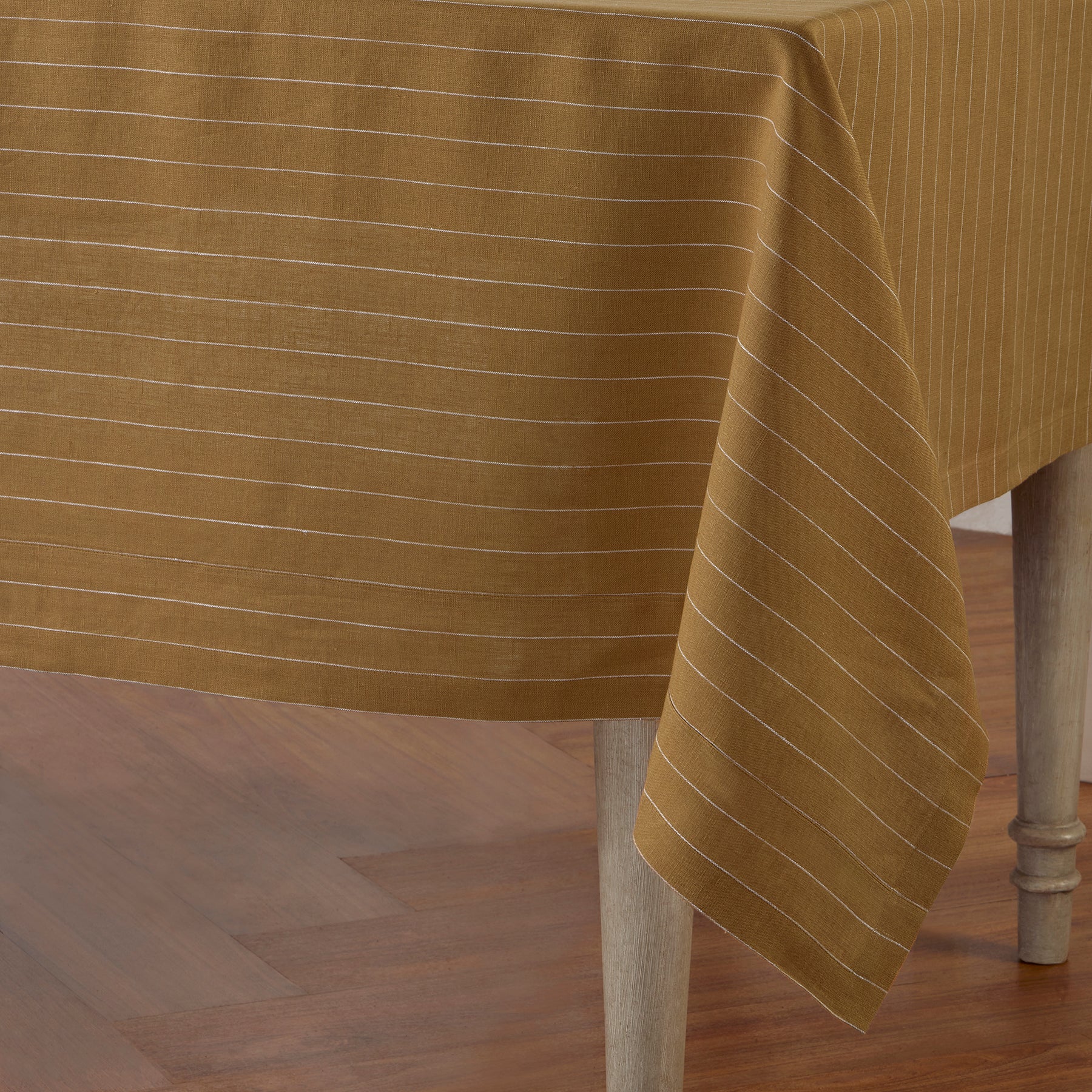 Elegant Pinstripe Tablecloth for Dining & Events - Premium Cotton Table Cover for Restaurants, Weddings & Home Decor