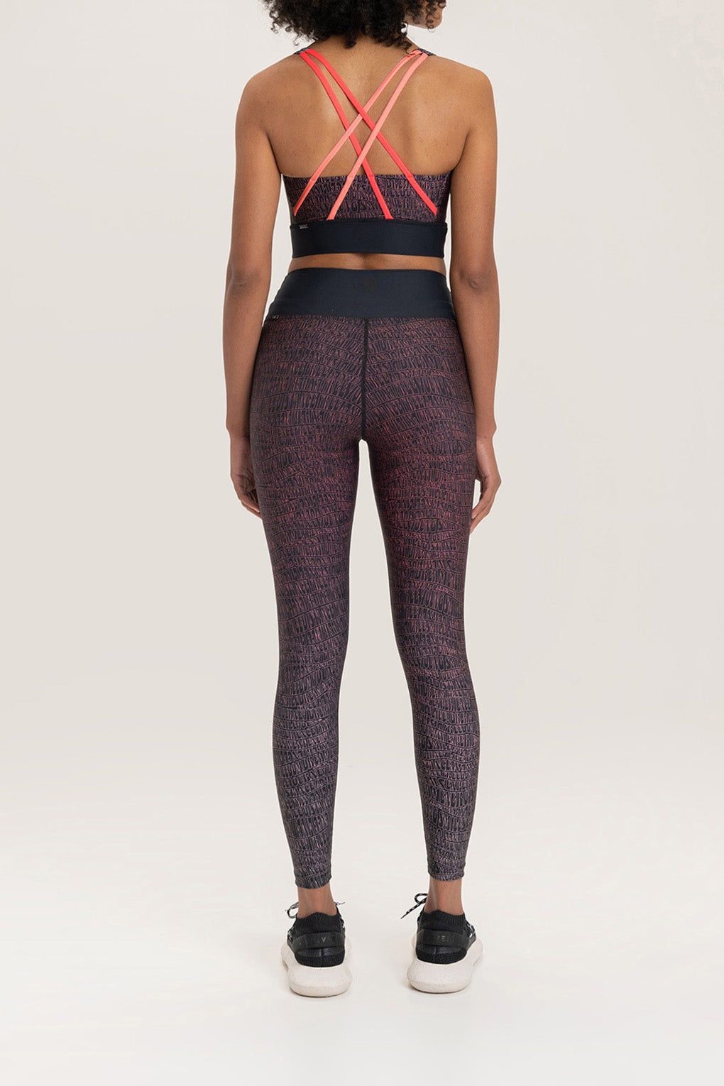 High-Performance Phygital Sports Bra for Women - Seamless Workout & Running Support - Perfect for Yoga, Gym & Active Lifestyle