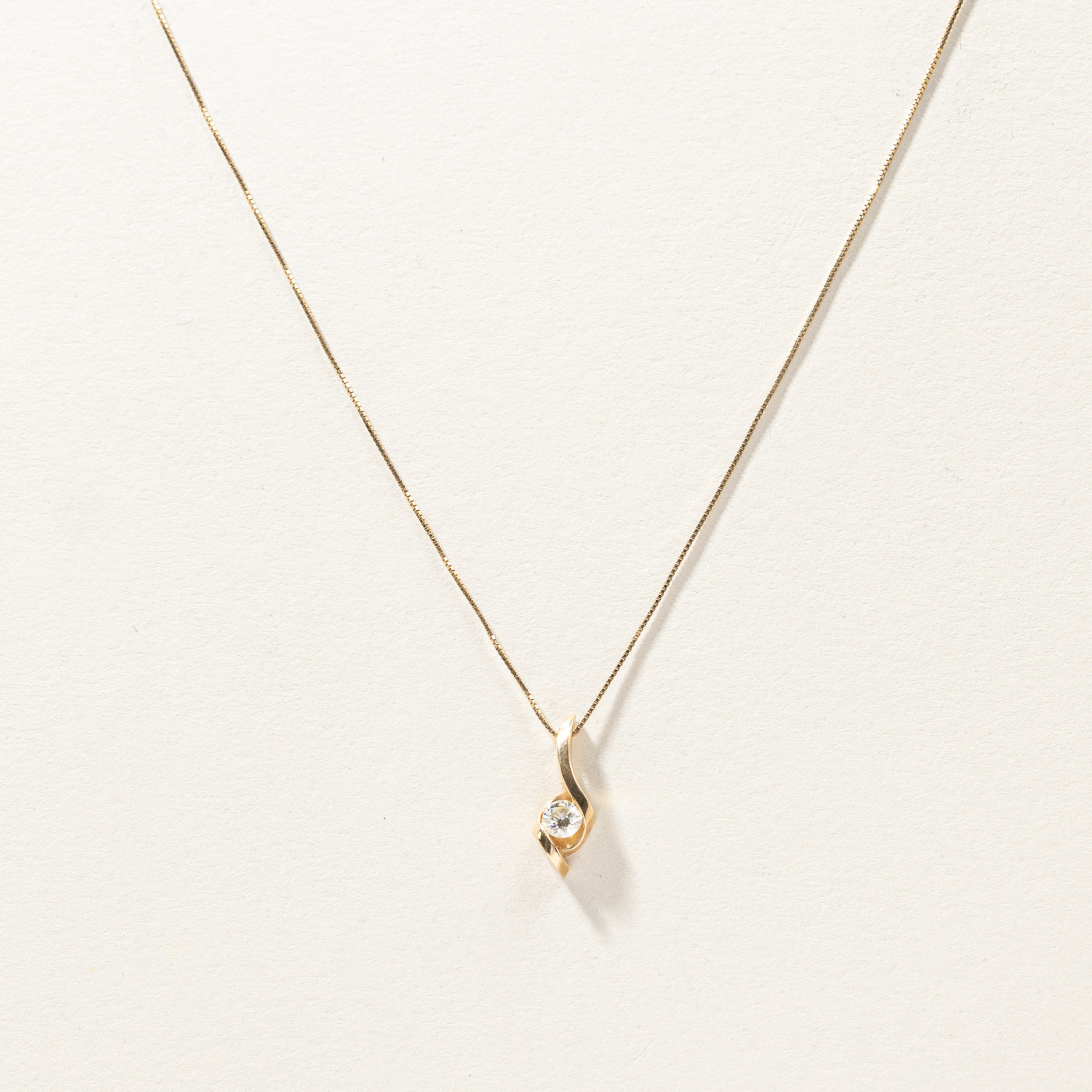 0.26ct Diamond Pendant Necklace in 18K Gold - Elegant Jewelry Gift for Women, Perfect for Weddings, Anniversaries & Special Occasions