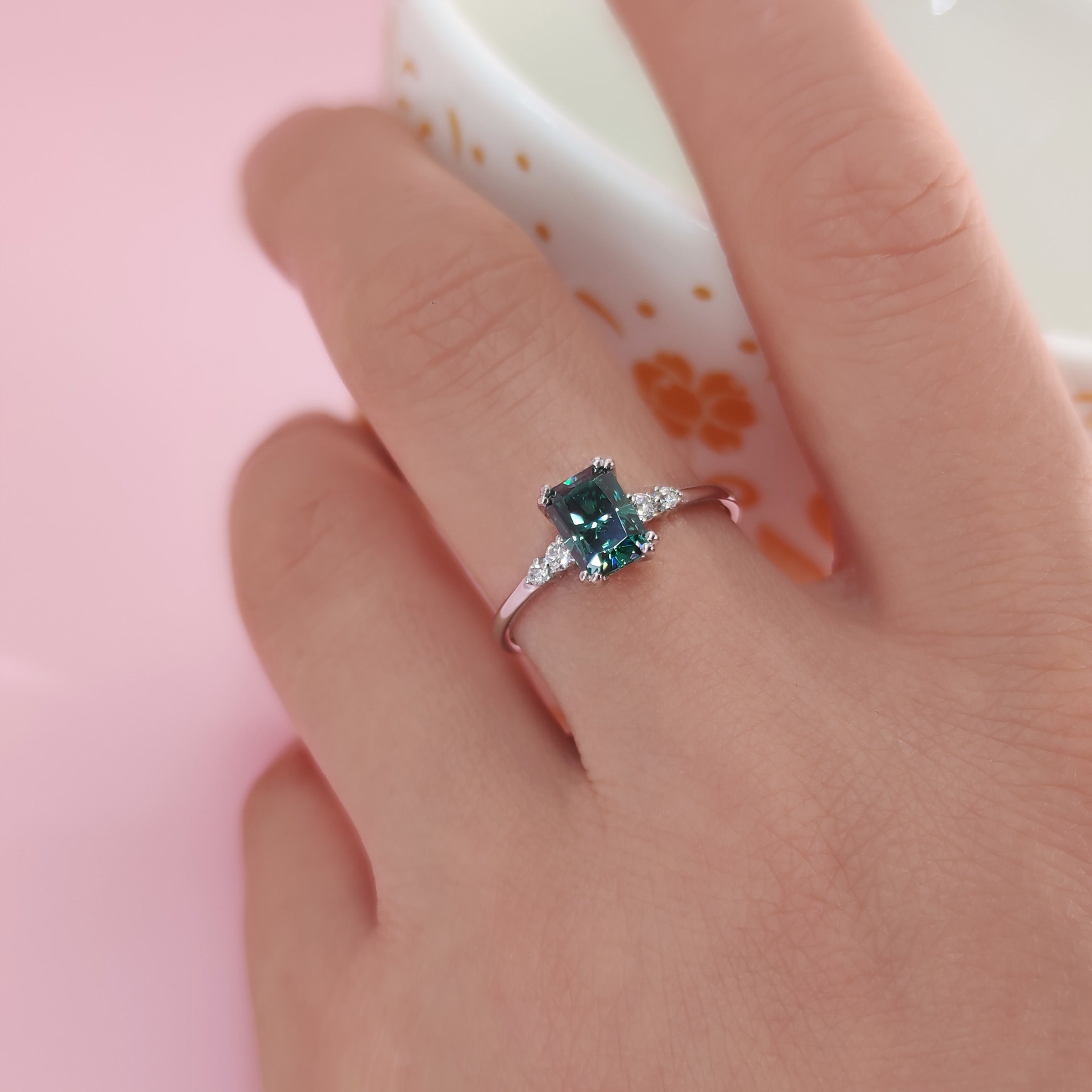 Radiant Cut Moissanite Memorial Ring for Ashes - Forever Treasured Keepsake Jewelry for Loved Ones | Perfect for Remembrance, Funeral & Special Occasions