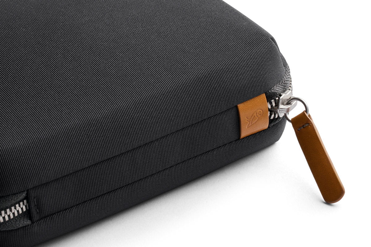 Bellroy Compact Tech Organizer - Slim Travel Cable Pouch for Phones, Chargers & Accessories | Perfect for Business Trips & Daily Commute