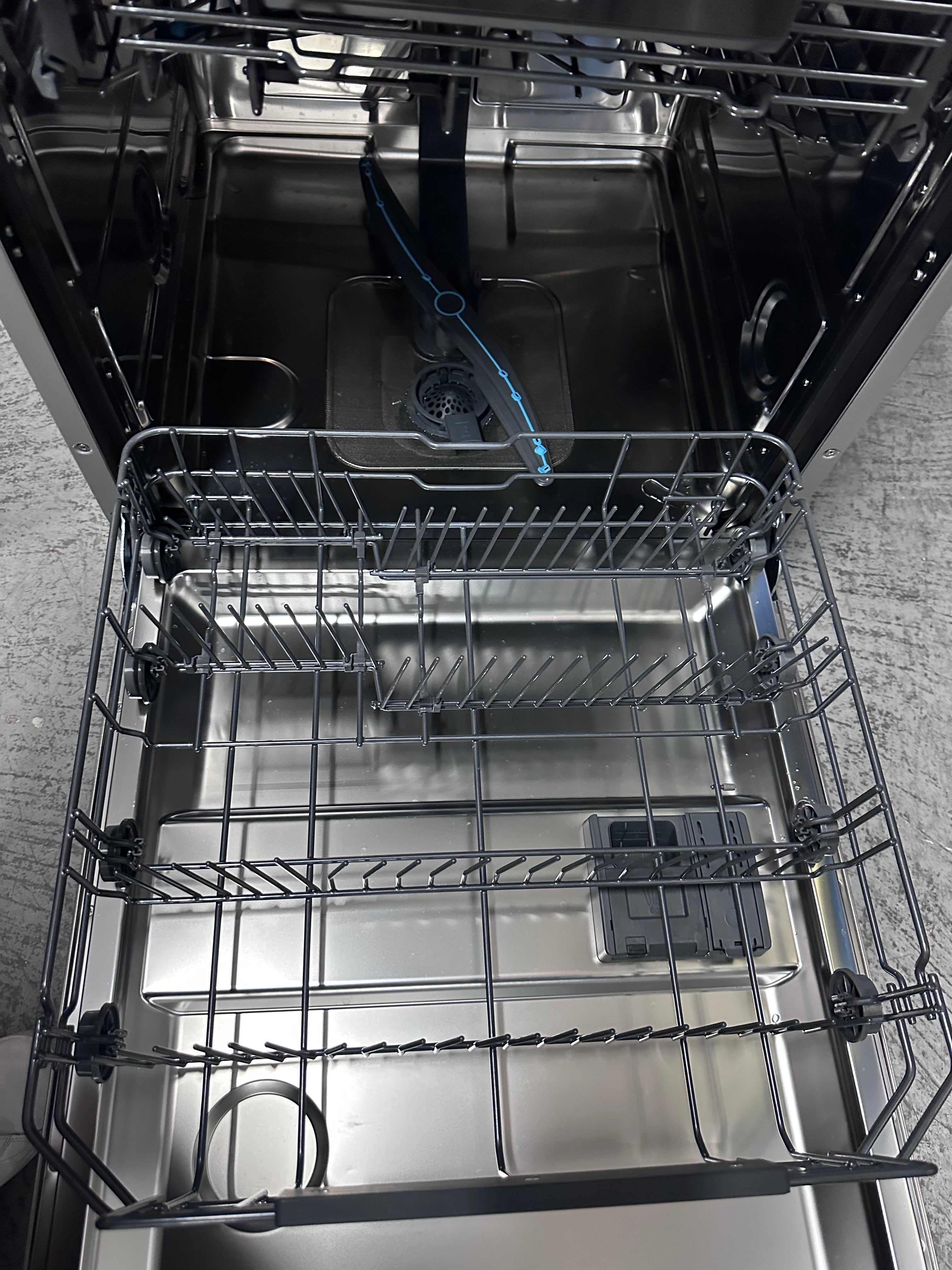 Haier HDW15F3S1 15 Place Setting Freestanding Dishwasher in Stainless Steel - Factory Refurbished | Perfect for Large Families & Entertaining Guests