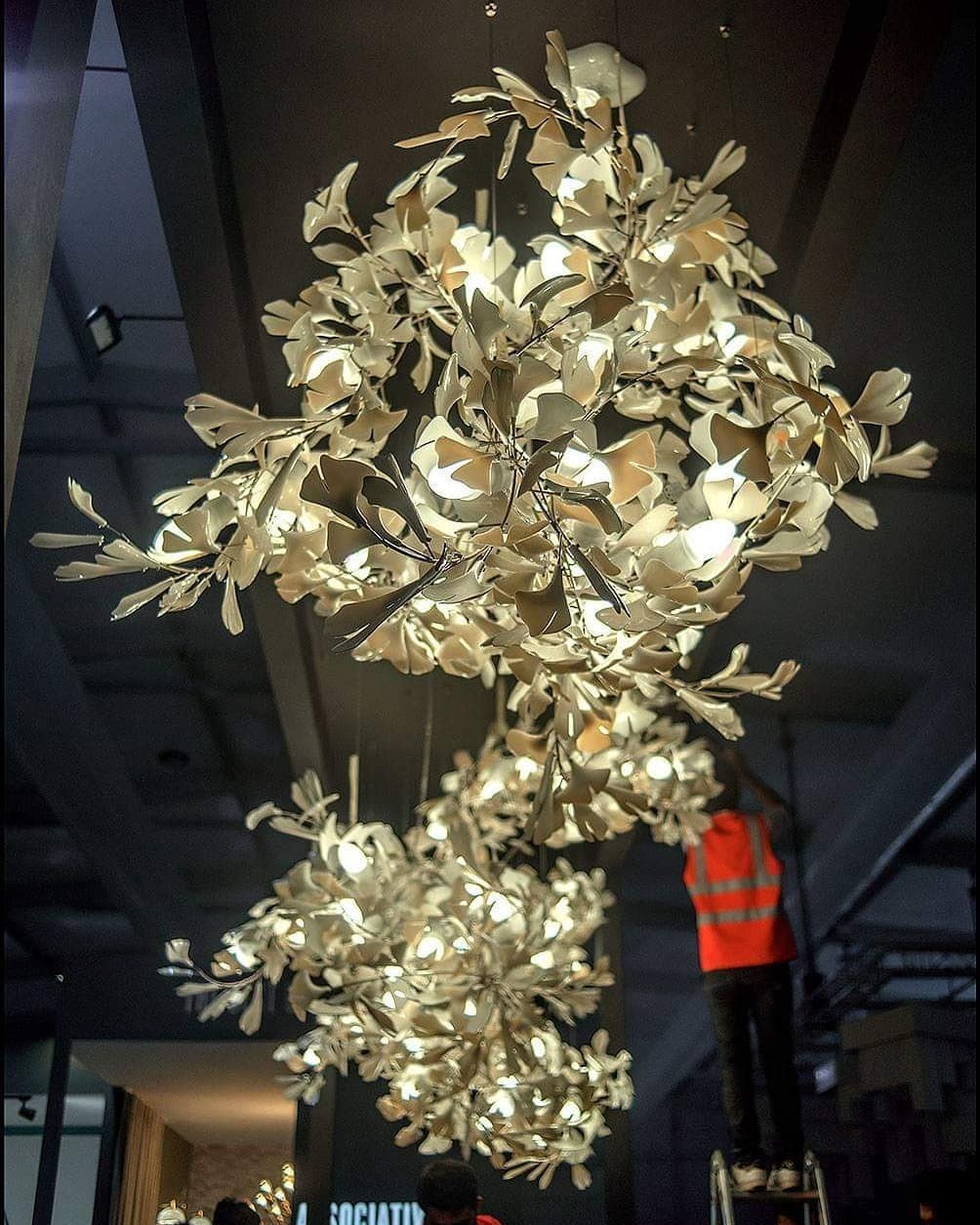 Elegant Ginkgo Leaf Chandelier - Handcrafted Brass Ceiling Light Fixture with Nature-Inspired Design for Dining Room, Living Room, or Bedroom Decor