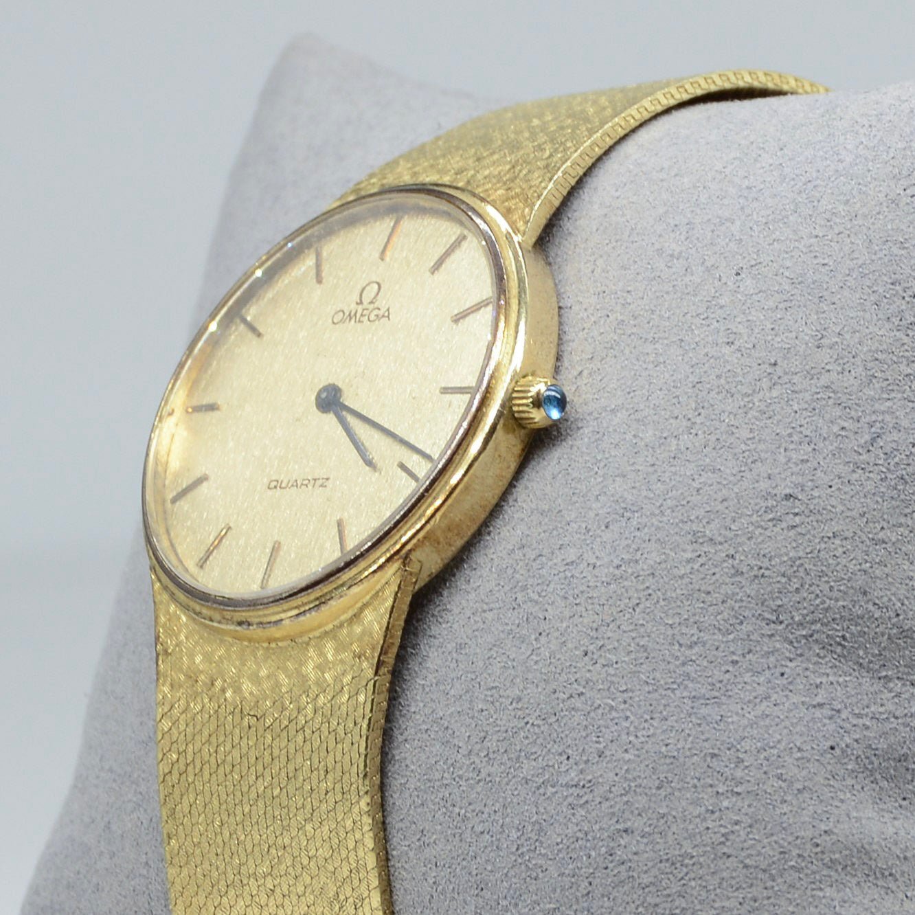 Omega Luxury Solid Gold Watch for Men | 18K Gold Timepiece | Perfect for Business, Formal Events & Luxury Gifting