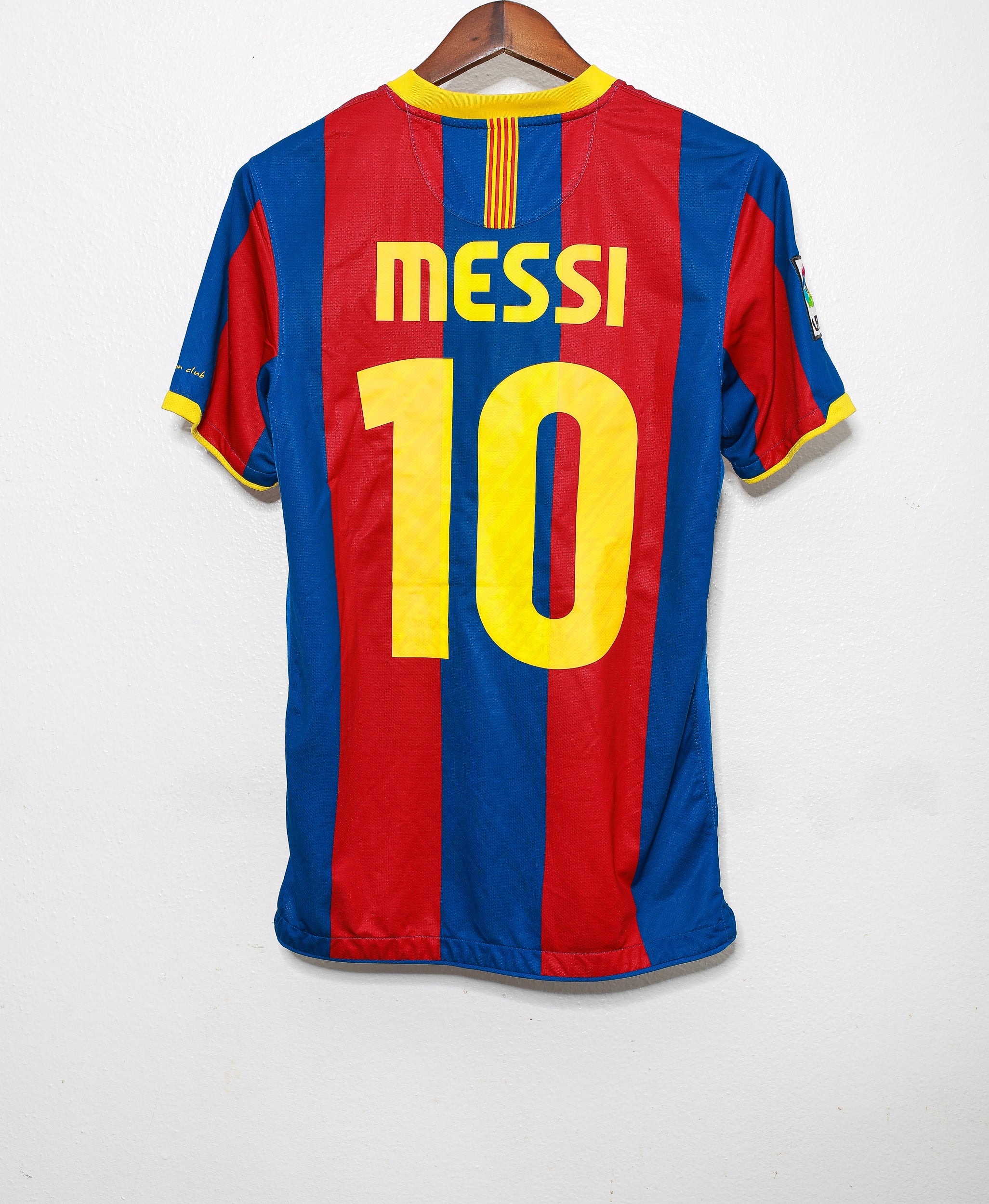 Authentic 2010-2011 FC Barcelona Home Jersey #10 Lionel Messi (Size S) - Perfect for Soccer Matches, Fan Collections & Sports Memorabilia