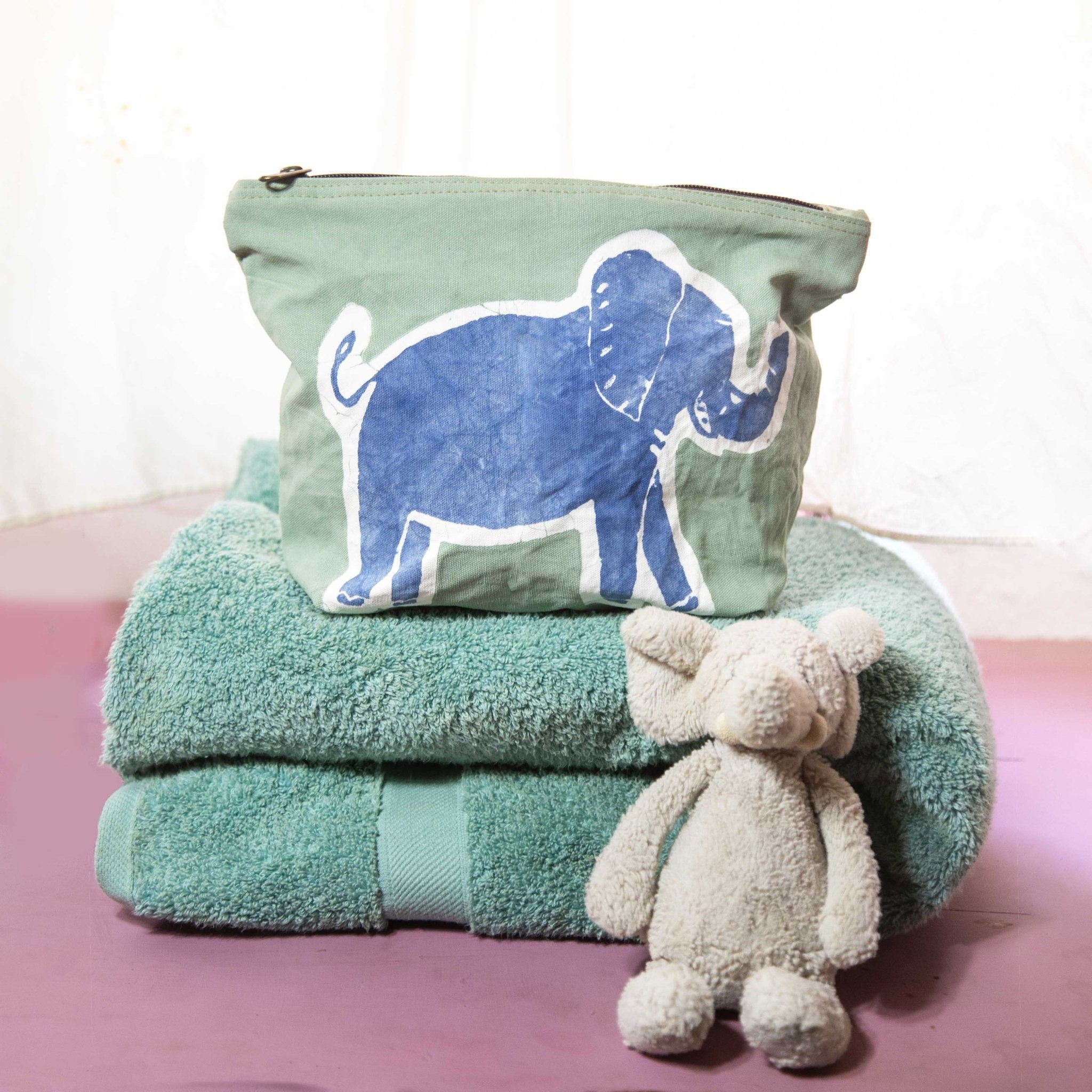 Little Luangwa Elephant Wash Bag - Eco-Friendly Travel Laundry Bag for Camping, Gym & Dorm - Perfect for Organizing Clothes On-The-Go