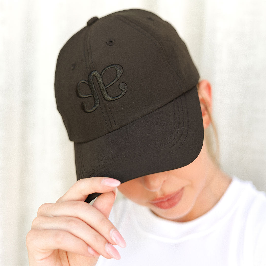 Stylish Black Everyday Hat for Men & Women - Perfect for Outdoor Activities, Travel, and Casual Wear