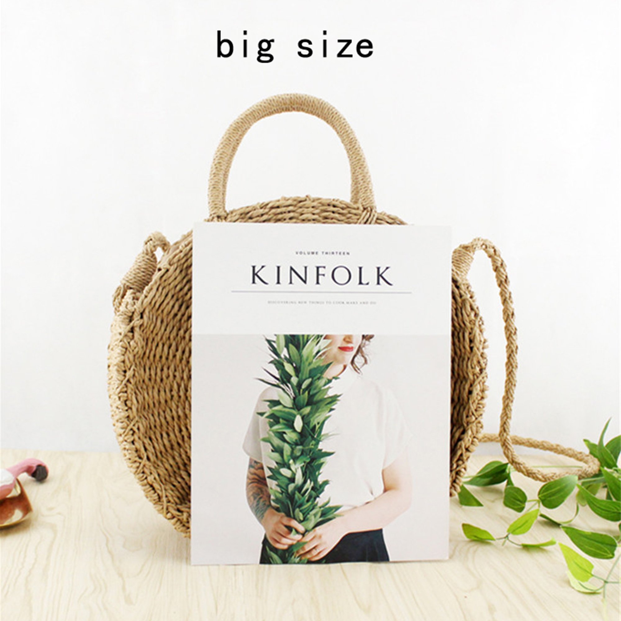 Women's Straw Beach Bag - Handwoven Round Rattan Crossbody Shoulder Bag for Summer Vacation, Pool Party & Boho Fashion Accessory