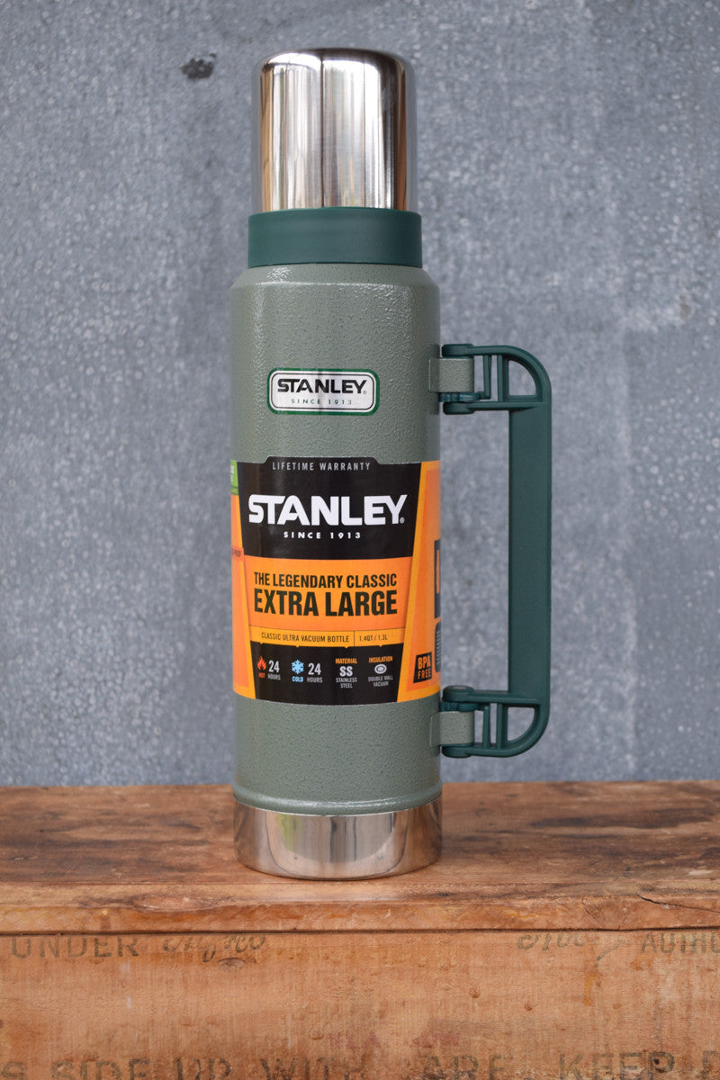 Stanley Classic Ultra Vacuum Insulated Water Bottle 1.3L (40oz) - Stainless Steel Thermos for Hot & Cold Beverages - Perfect for Camping, Hiking, and Outdoor Adventures
